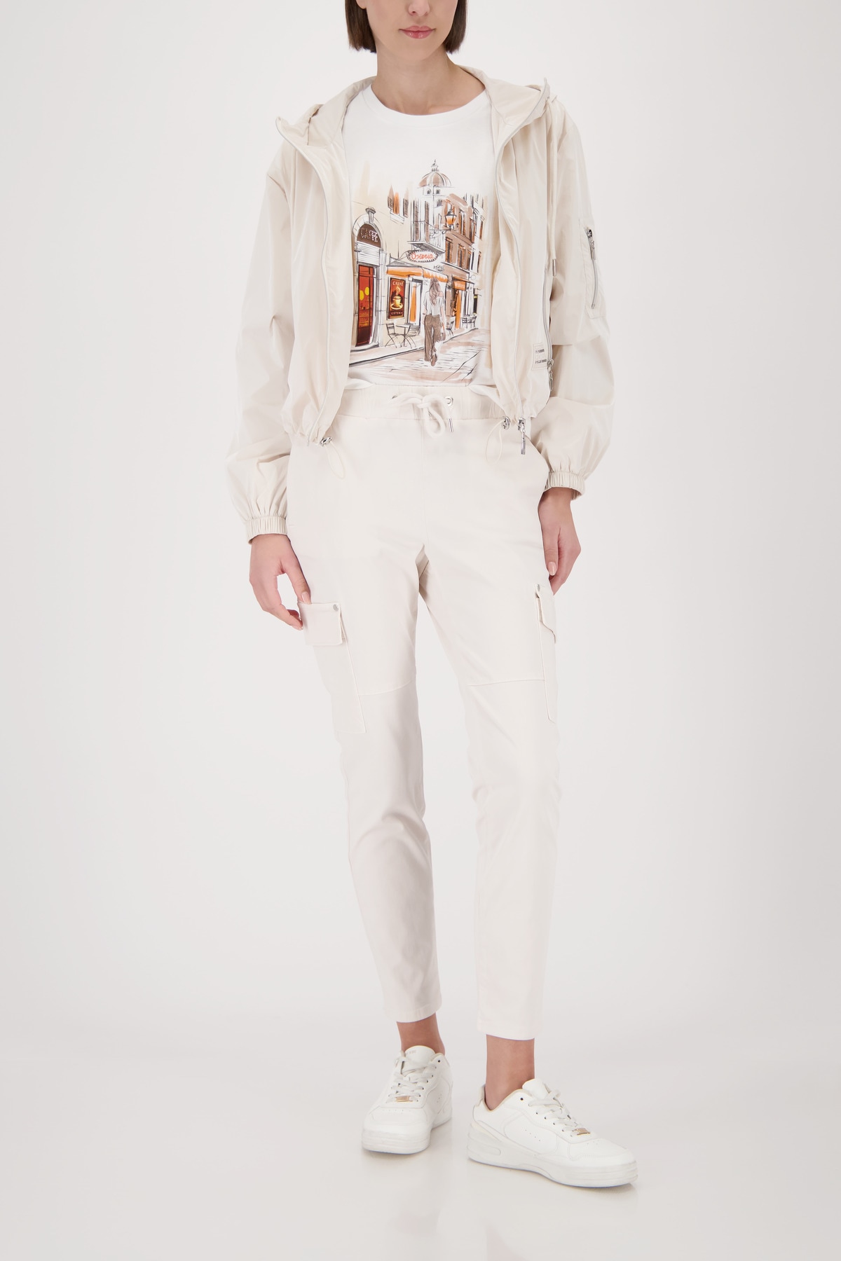 Monari Kurzjacke »Basic Glanznylon« mit Kapuze Regular fit mit Reißverschlusstaschen