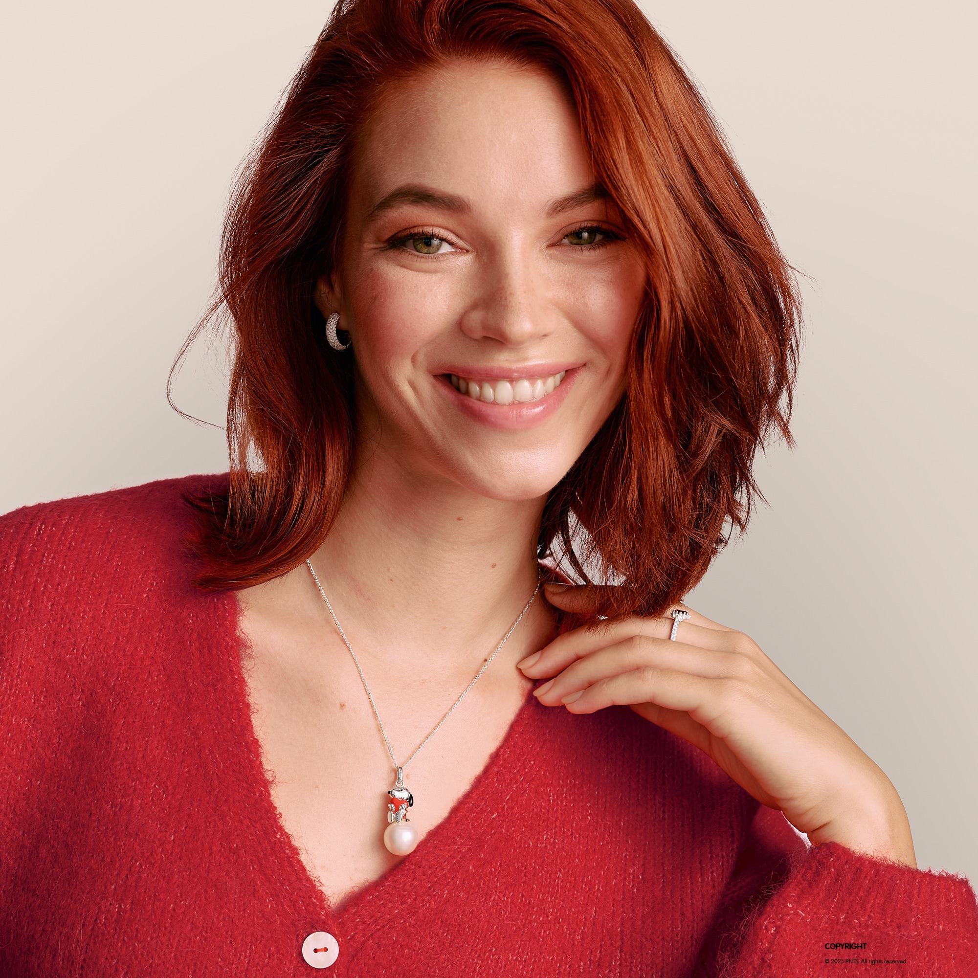 THOMAS SABO Kettenanhänger »THOMAS SABO x Peanuts Anhänger Snoopy mit Herz auf Schneeball«  mit Perle (imitiert)