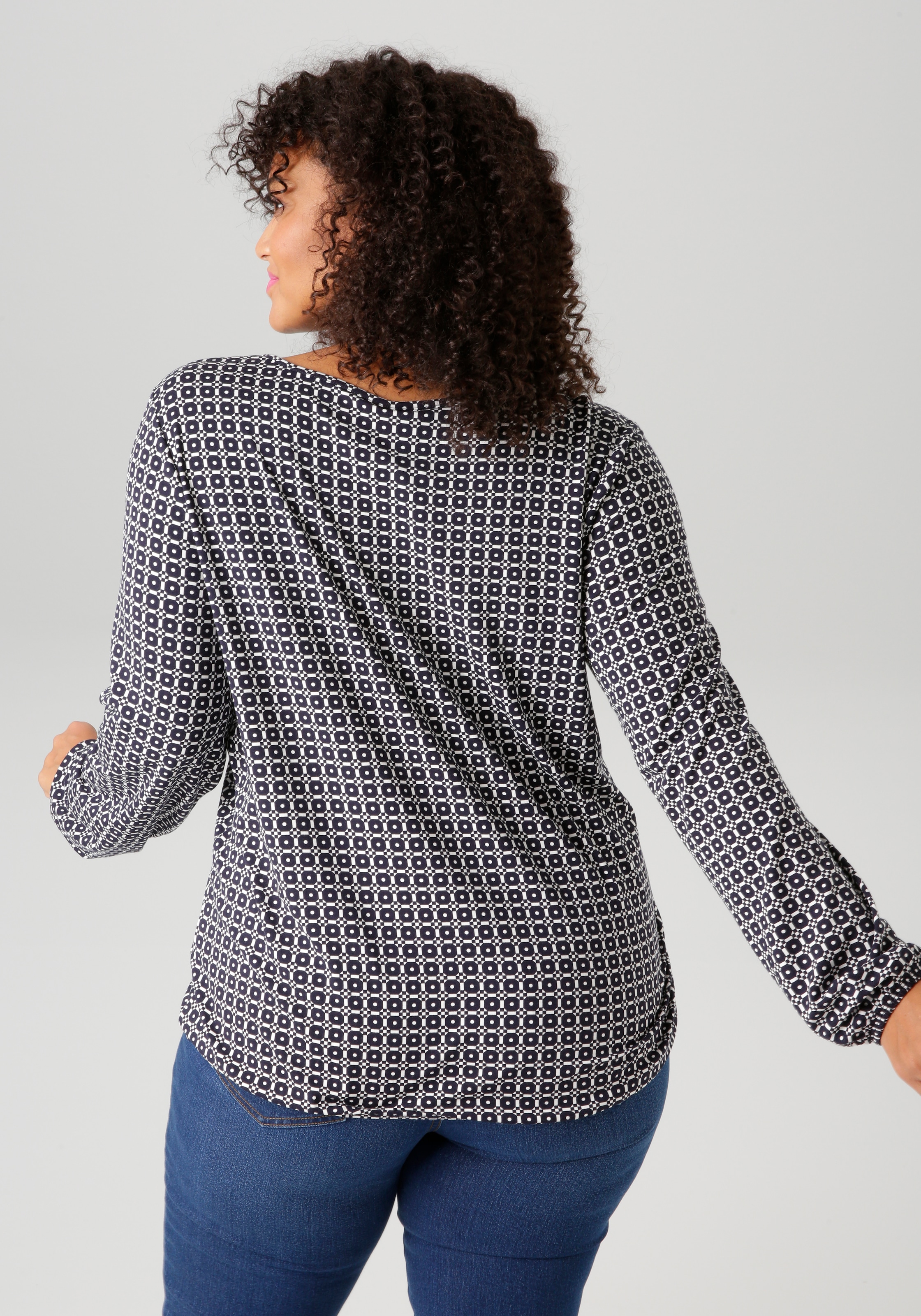 Aniston PLUS Langarmshirt, mit grafischem Alloverdruck