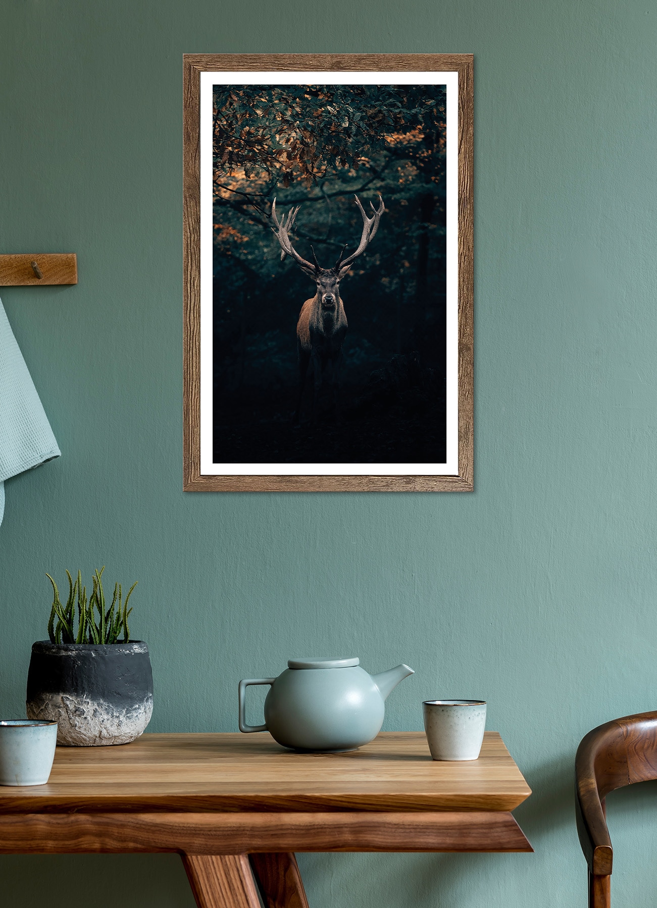 Bönninghoff Bild mit Rahmen »Wandbild gerahmt HIRSCH 50x70 cm – Edles Waldmotiv dunkle Farben« Hirsch | Landschaft | Natur | Tiere | Wald | mystischer Wald 1 Stk. tlg. mit dekorativem Rahmen