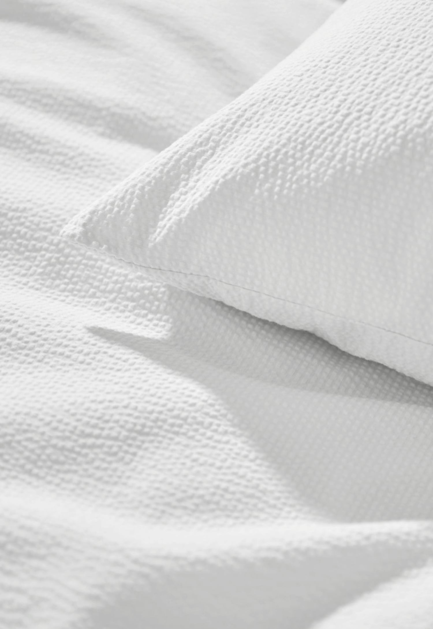 MOONLIGHT Bettwäsche »LUX Uni, Soft-Seersucker, 100 % Baumwolle«, (2 tlg.), aus hochwertiger softer Seersucker Qualität, mit  Hotelverschluss