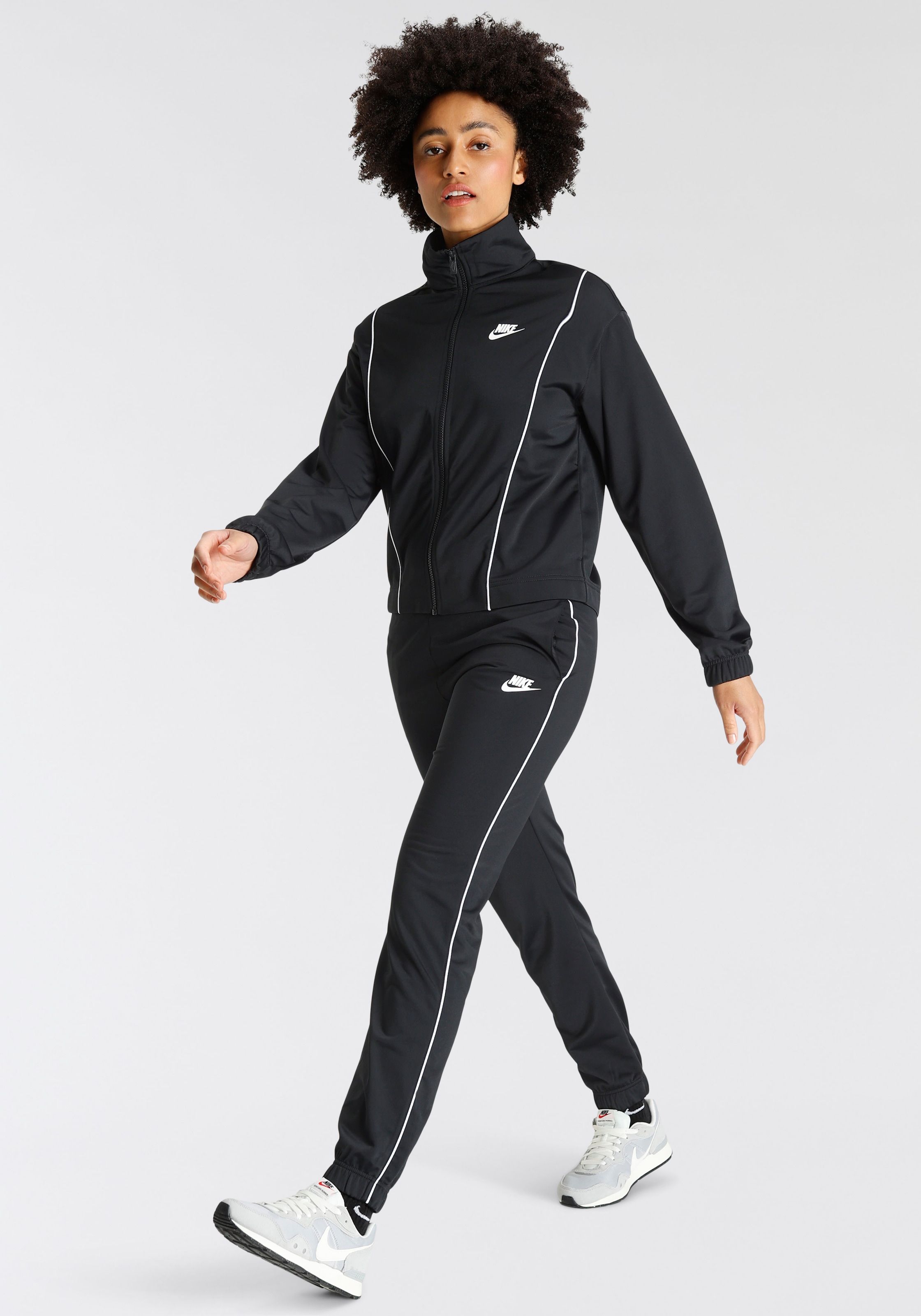 Nike OTTO Sportanzug und bestellen bei schnell - einfach online