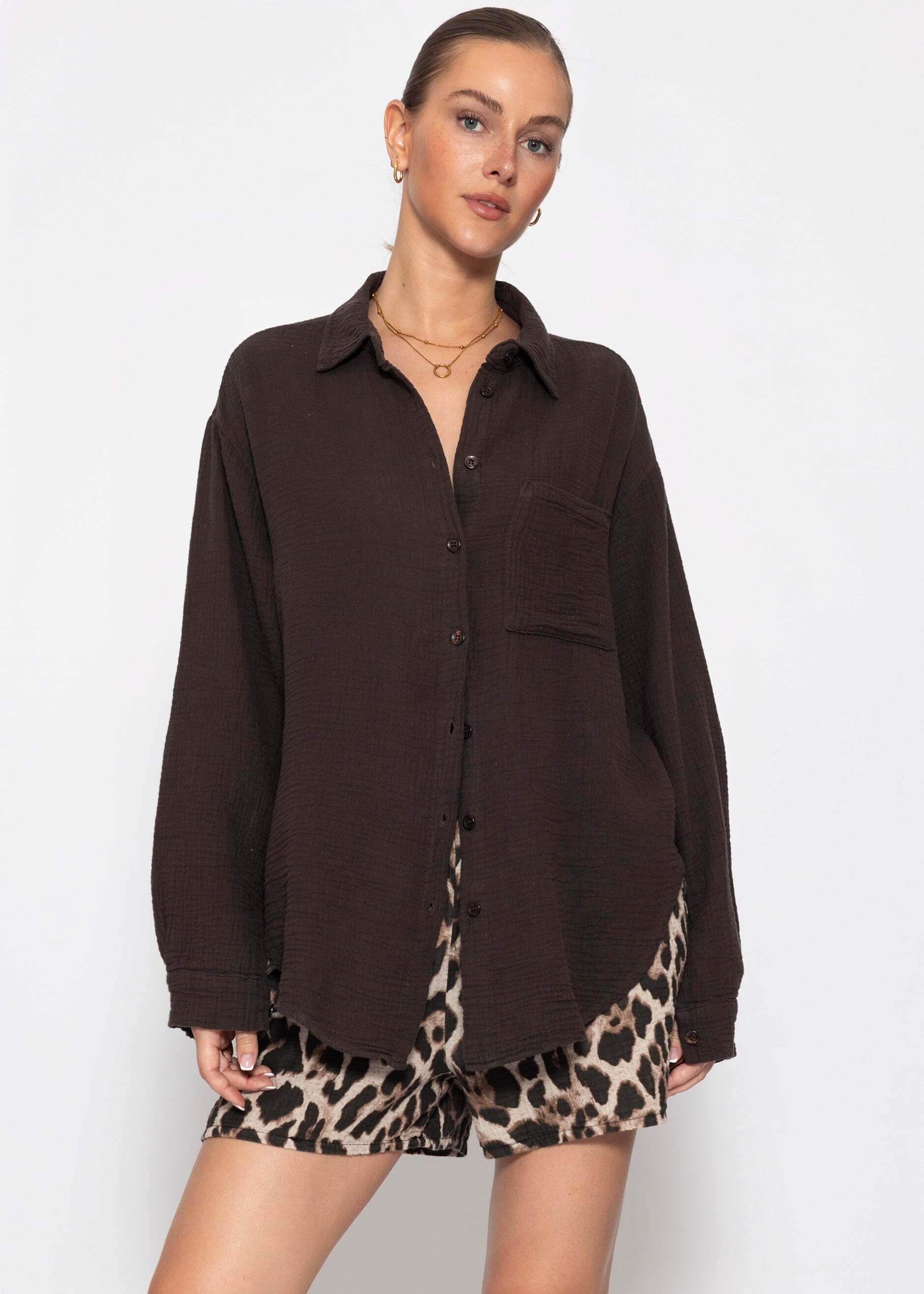 SASSYCLASSY Blusentop »Musselin Hemdbluse« Weiche Bluse in lockerer Passform mit Kragen und Brusttasche