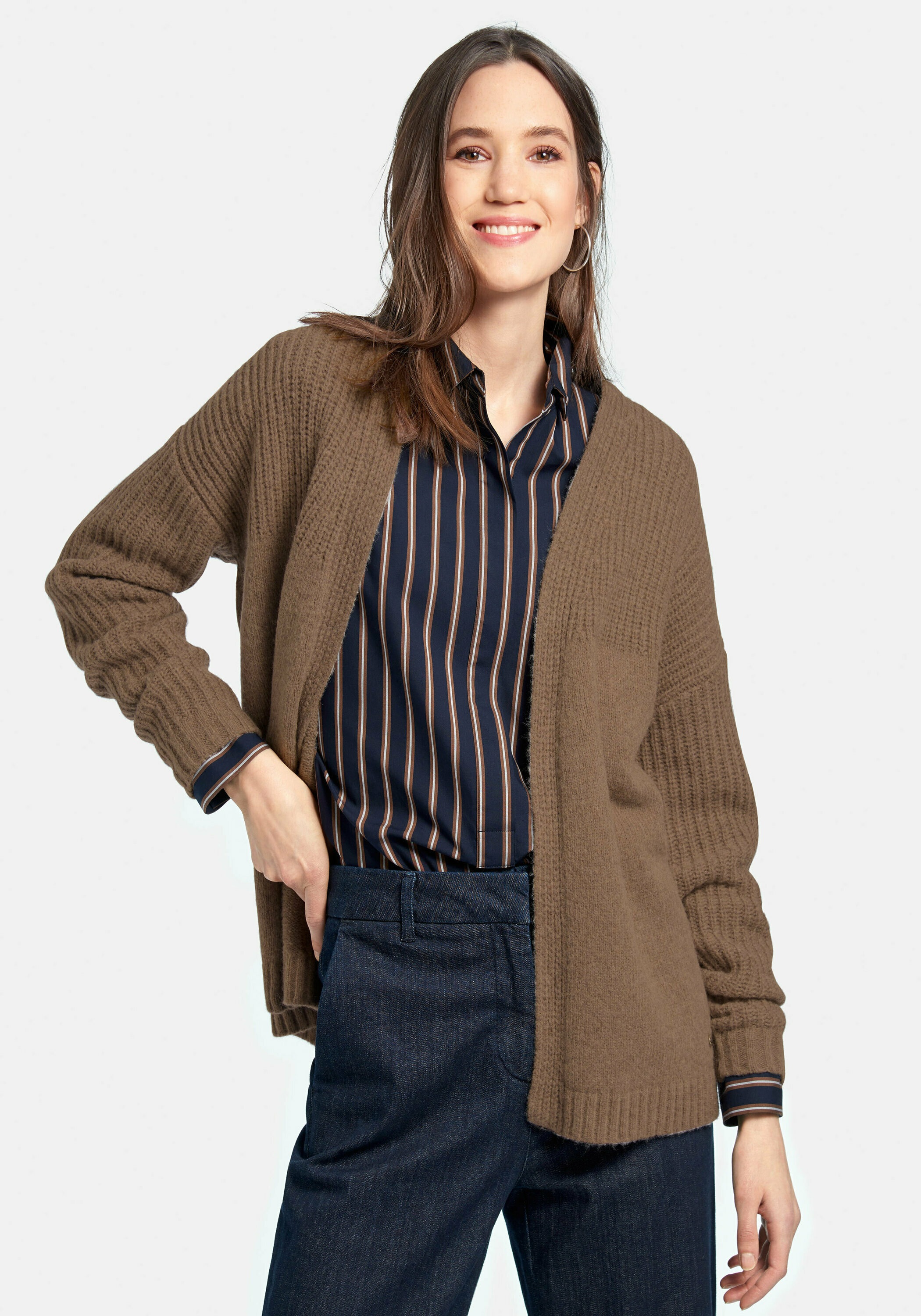 DAY.LIKE Strickjacke »Strickjacke mit V-Ausschnitt«, und Struktur-Strick