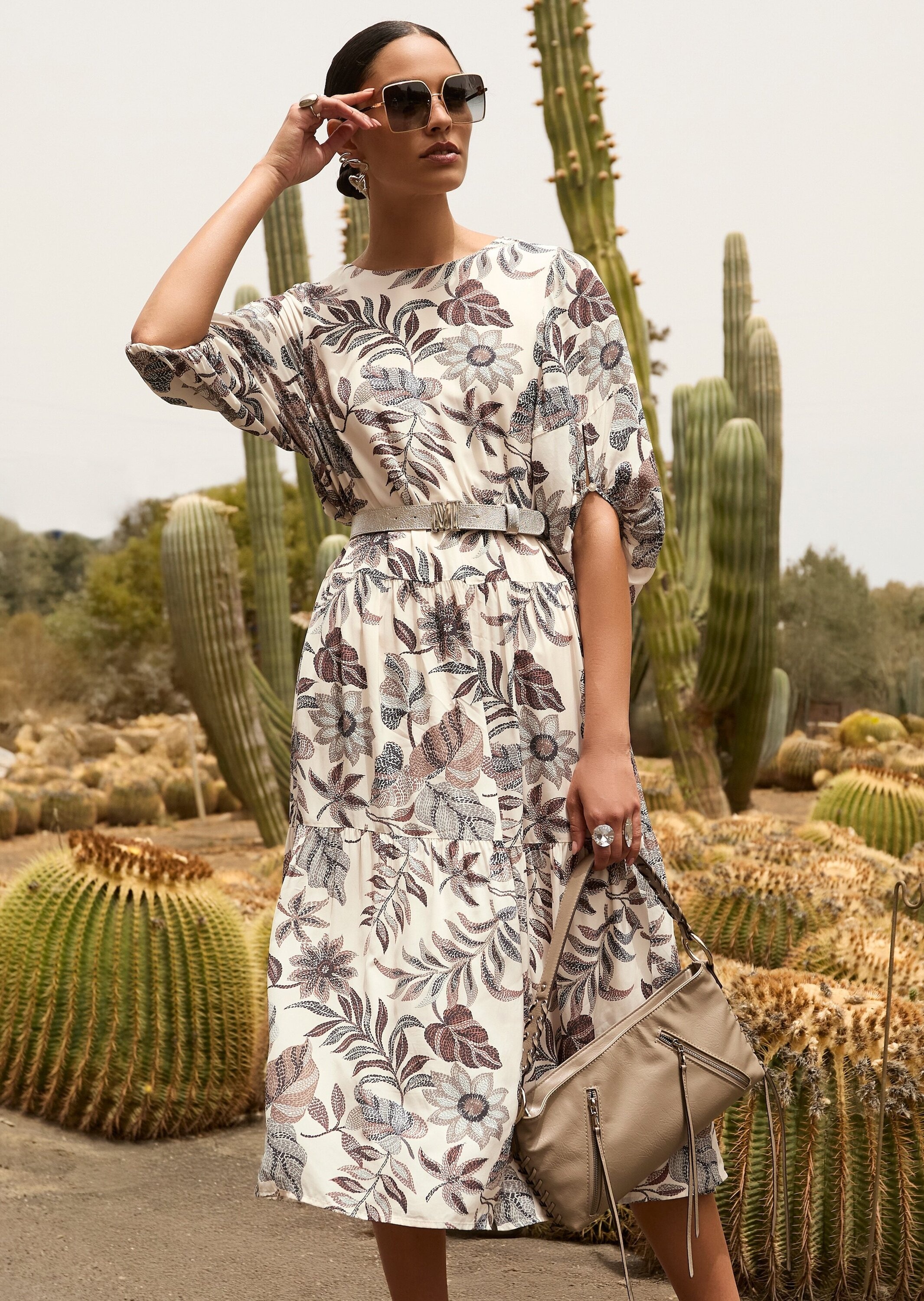 MADELEINE Midikleid »Druckkleid Viskosekleid mit floralem Design« Gestufter Rock