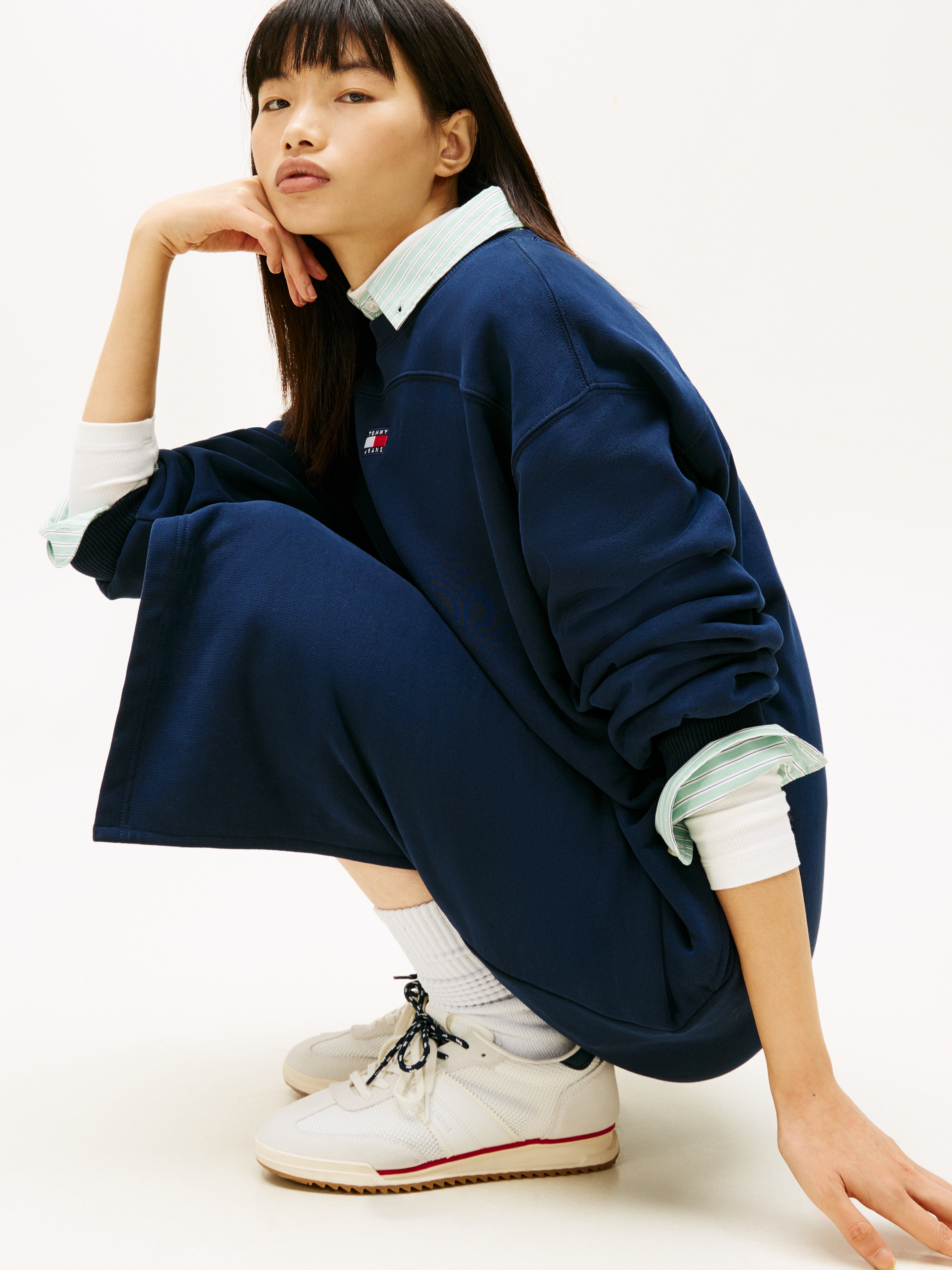 Tommy Jeans Sweatkleid »TJW BADGE SWEAT MIDI DRESS«