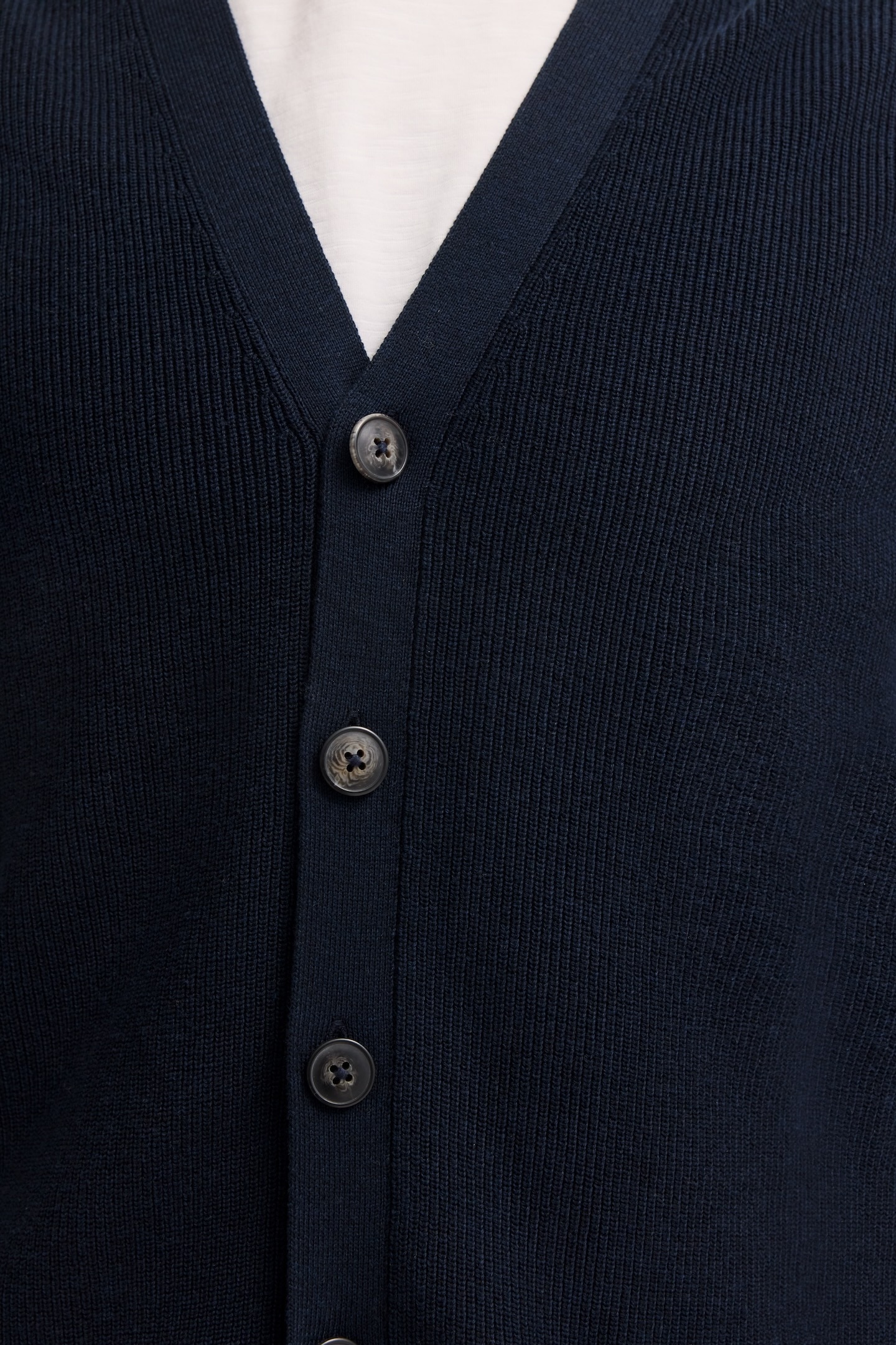 bugatti Cardigan »Regular Fit«, mit V-Ausschnitt und Ripp-Struktur