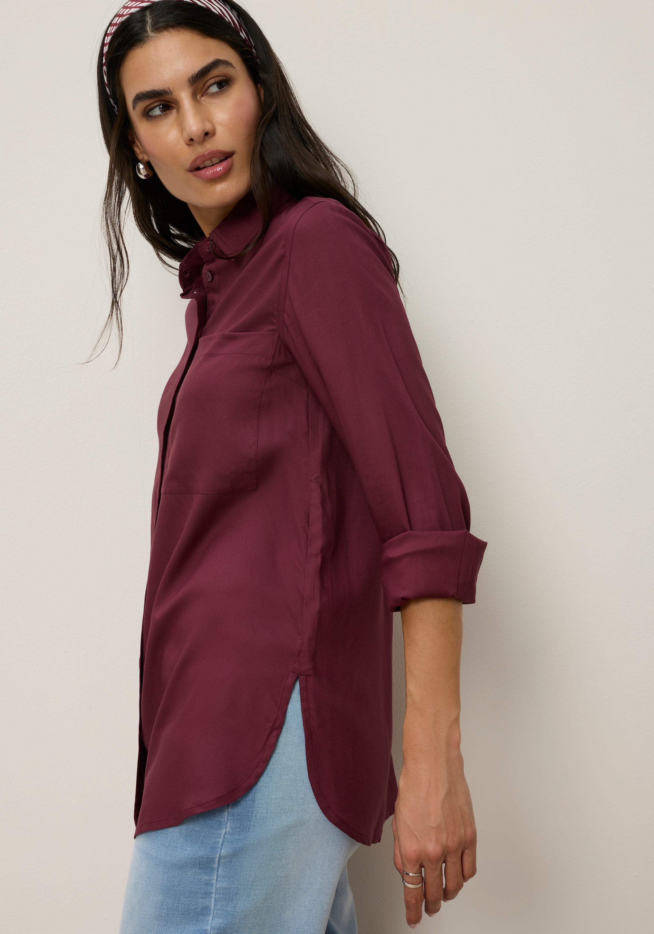 Tamaris Hemdbluse »mit lockerem Schnitt, aus fließender Viskose-Qualität« im Oversize-Look mit Tasche
