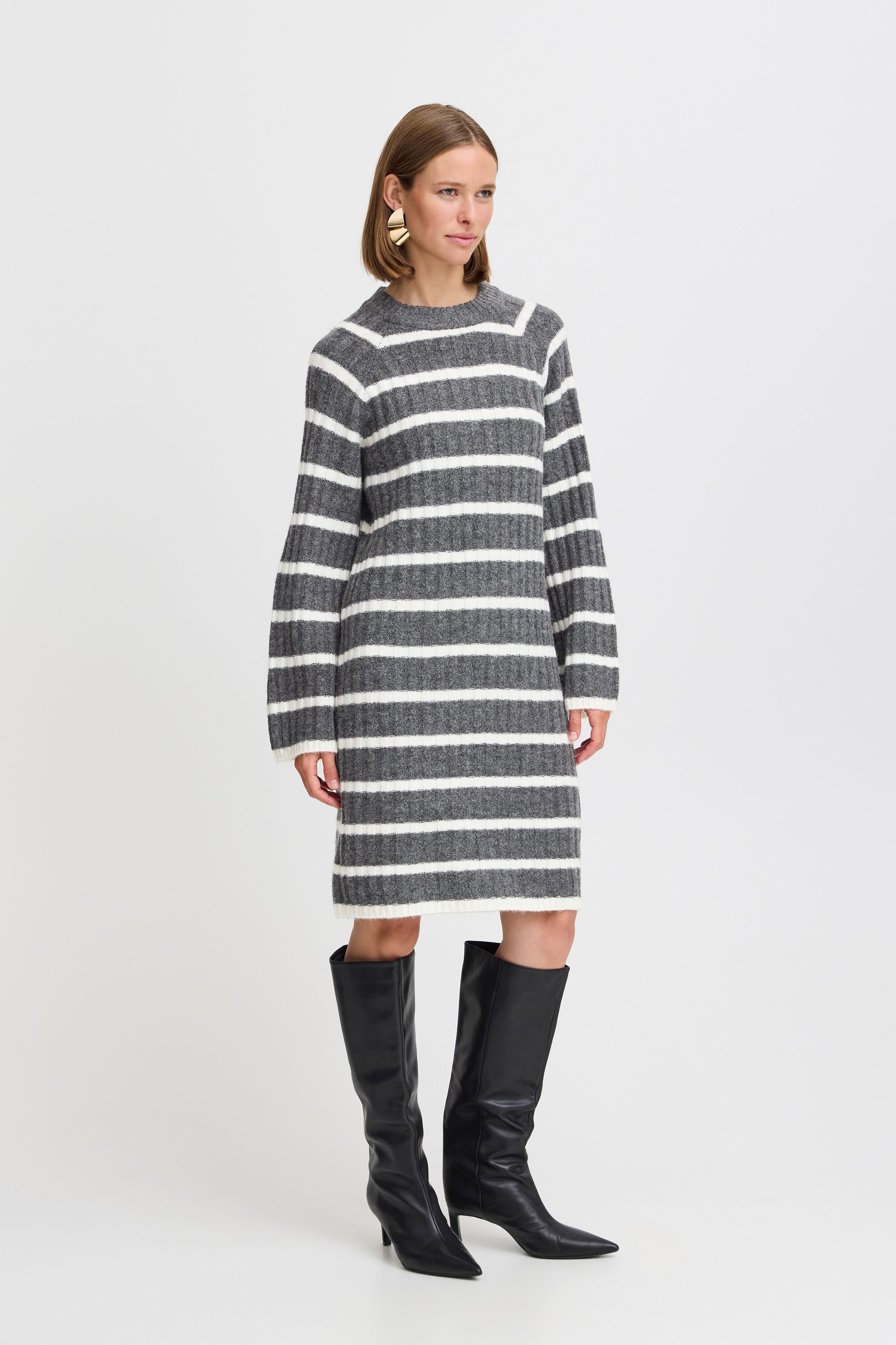 b.young Strickkleid »Strickkleid BYMARIANNE SHORT DRESS -«