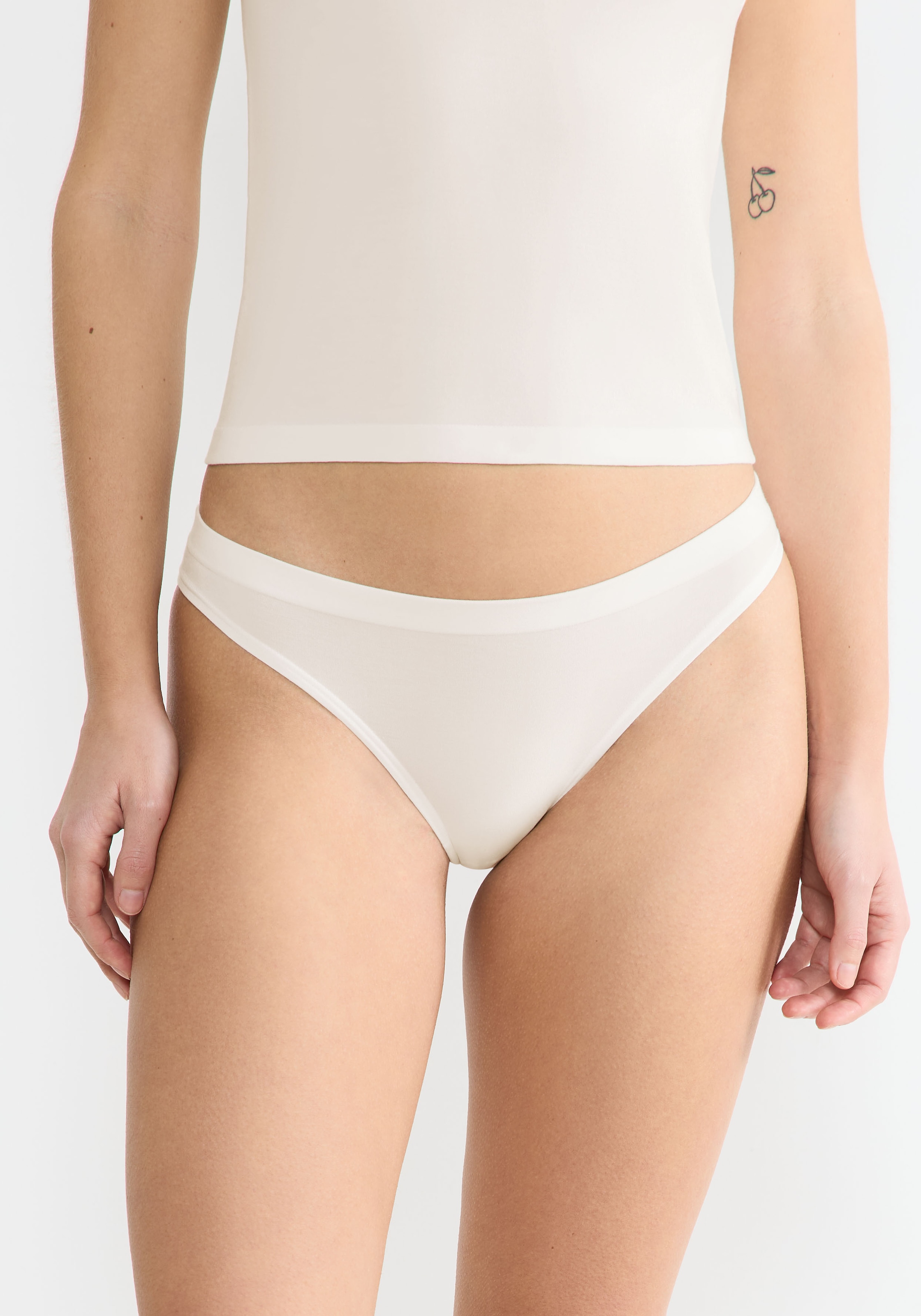 sloggi Tanga »GO Sense«, (2er Pack), Modalmix, nahtlos, flacher Saum, elastisch, weich