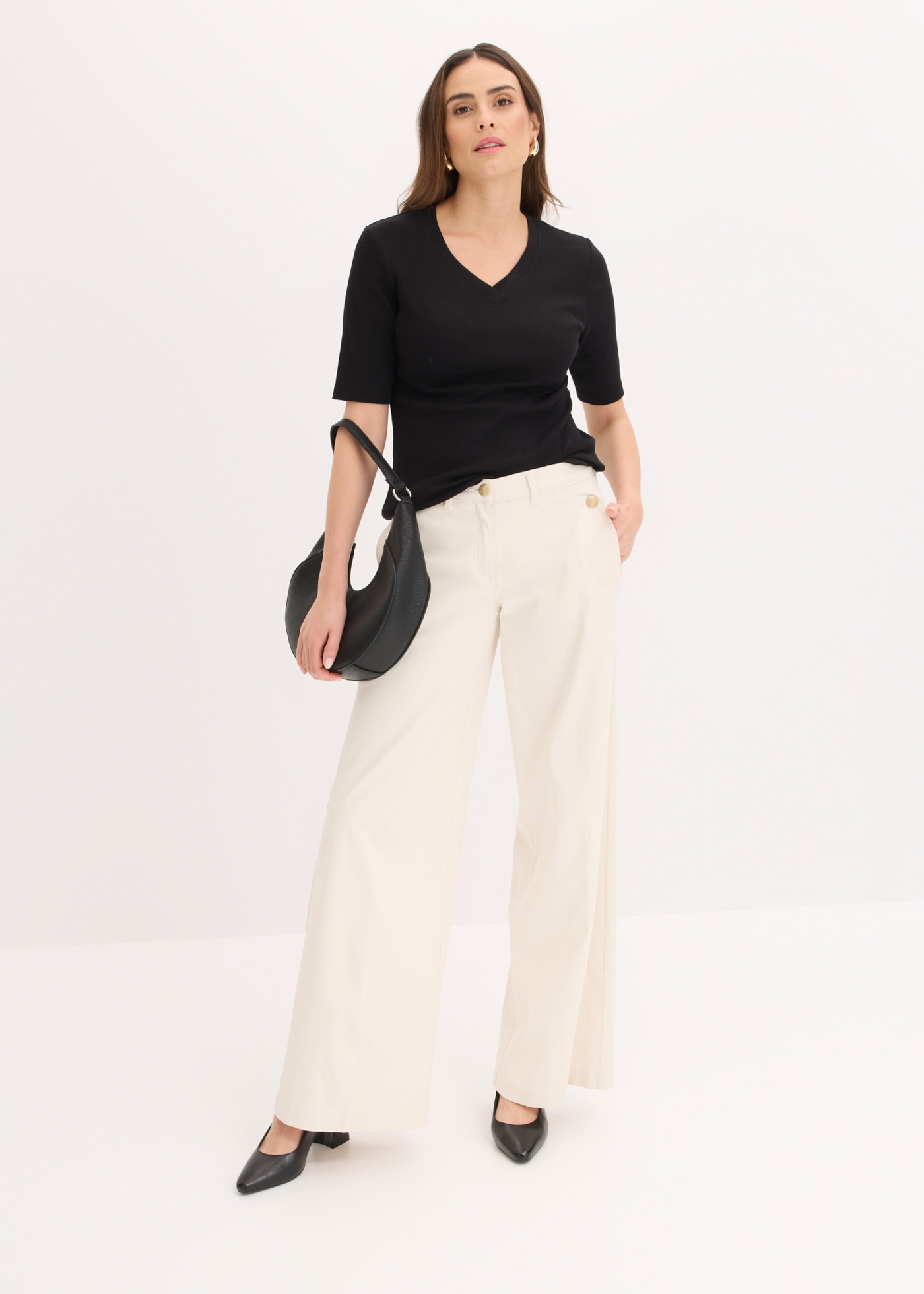 bonprix Webhose  Wide Leg Schnitt, Loose Fit Passform, mit Schmückknöpfen