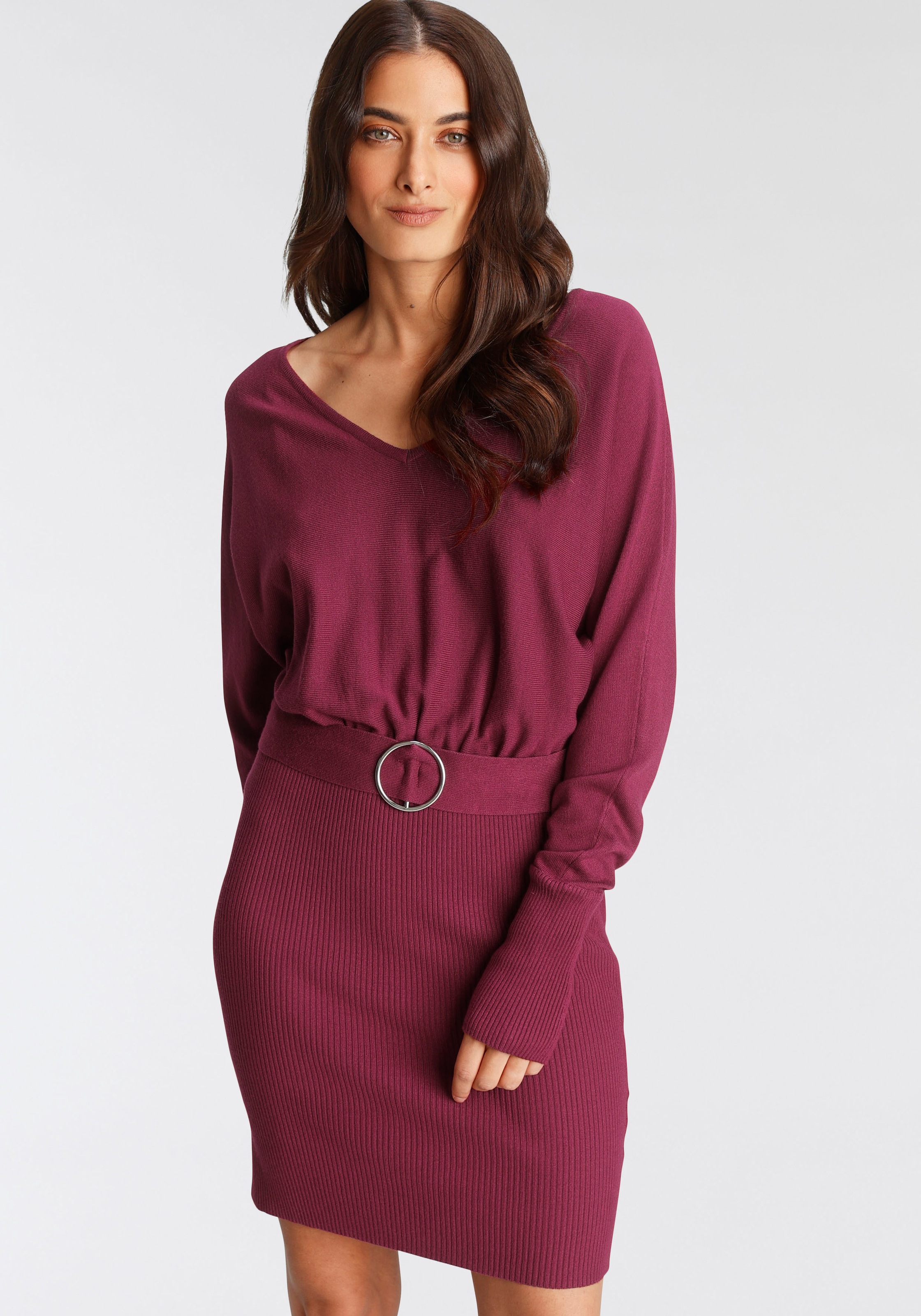 Melrose Strickkleid, mit Fledermaus-Oberteil und Ziergürtel