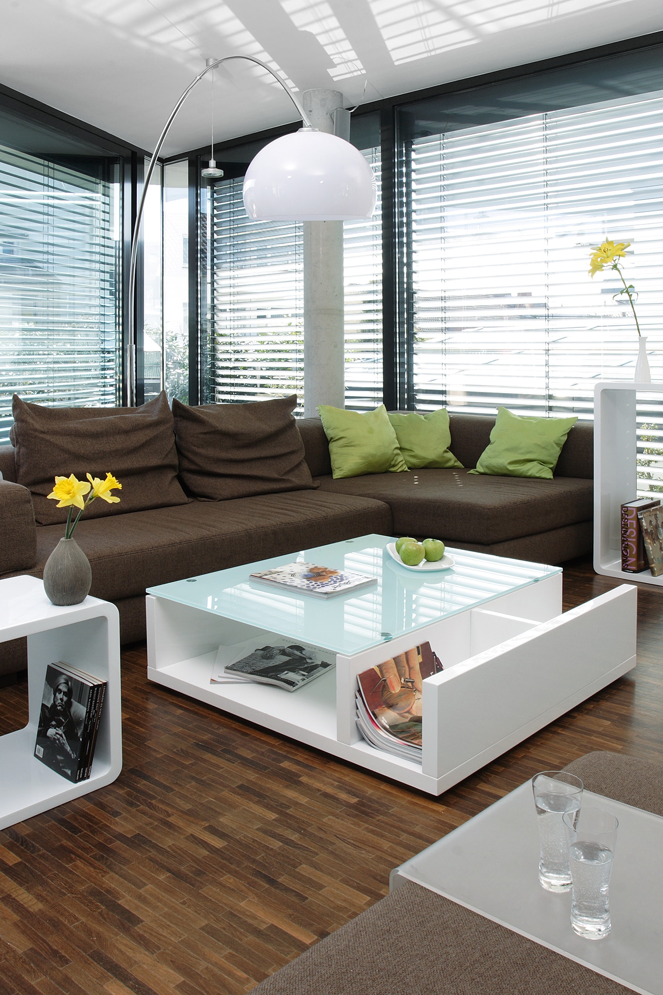 SalesFever Couchtisch, Mit seitlichem Magazinfach