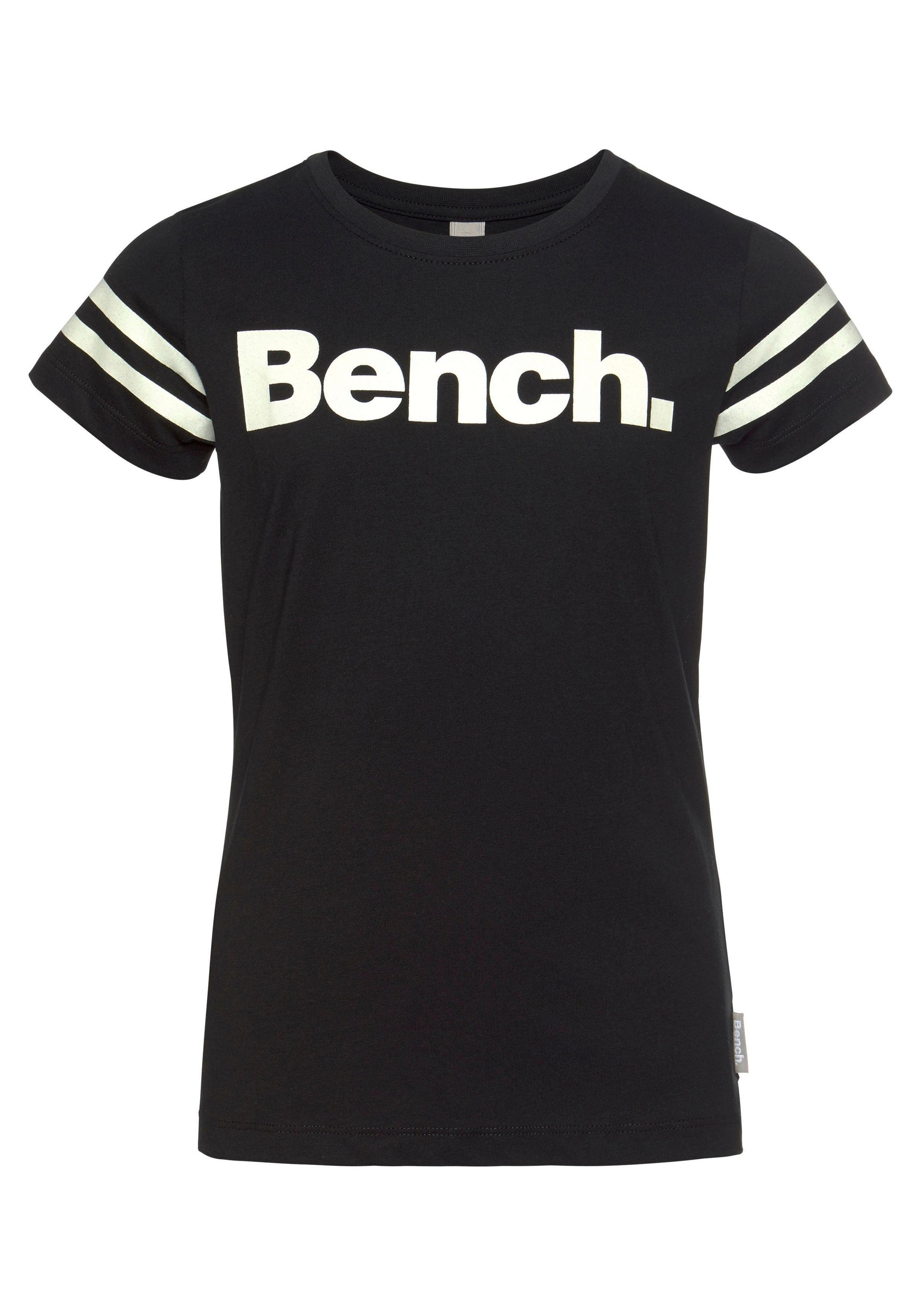 Bench. T-Shirt »Print leuchtet im Dunkeln«, mit Streifen am Ärmel online  bei OTTO