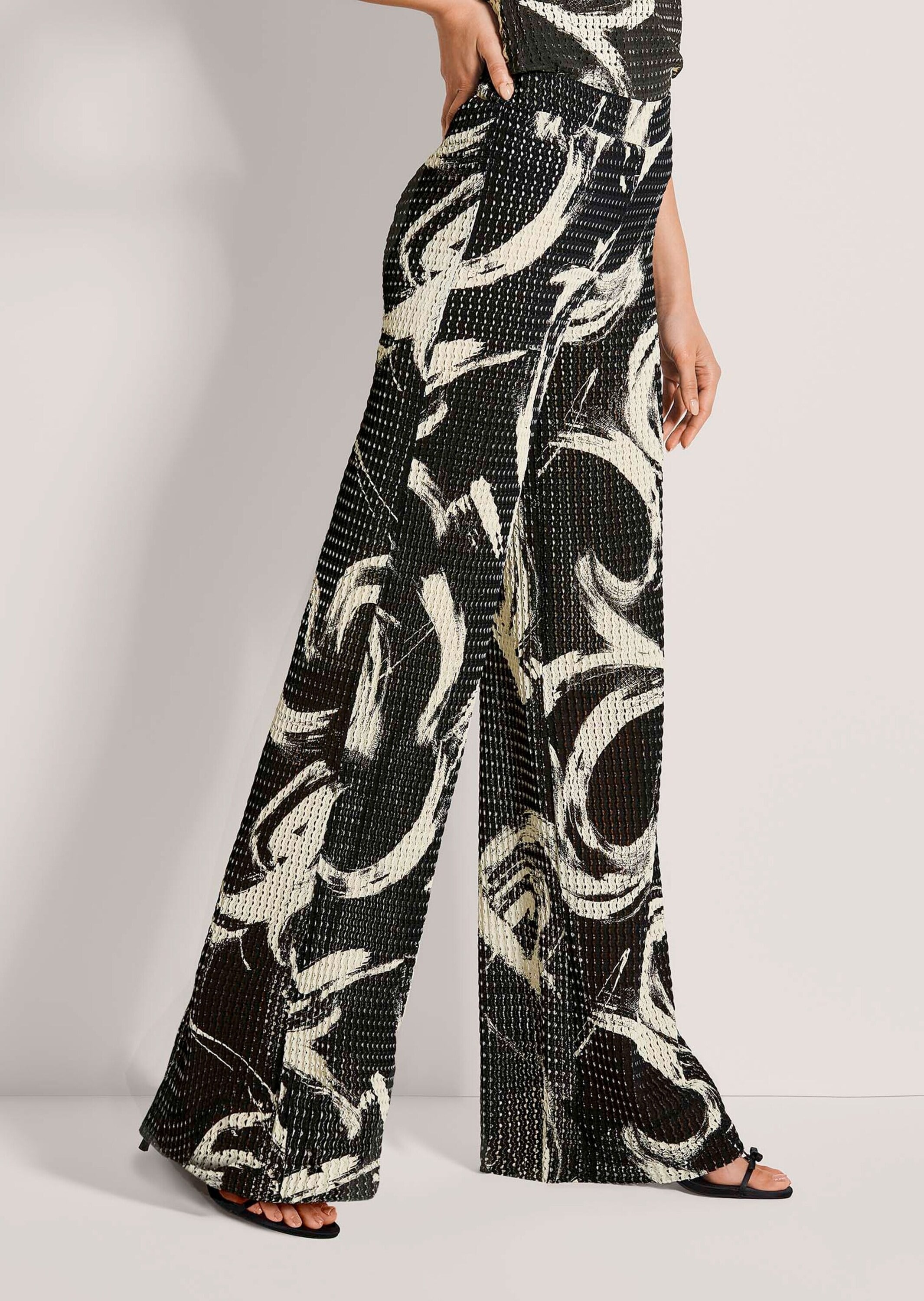 MADELEINE Chinos »Jerseyhose Druckhose mit abstraktem Print«