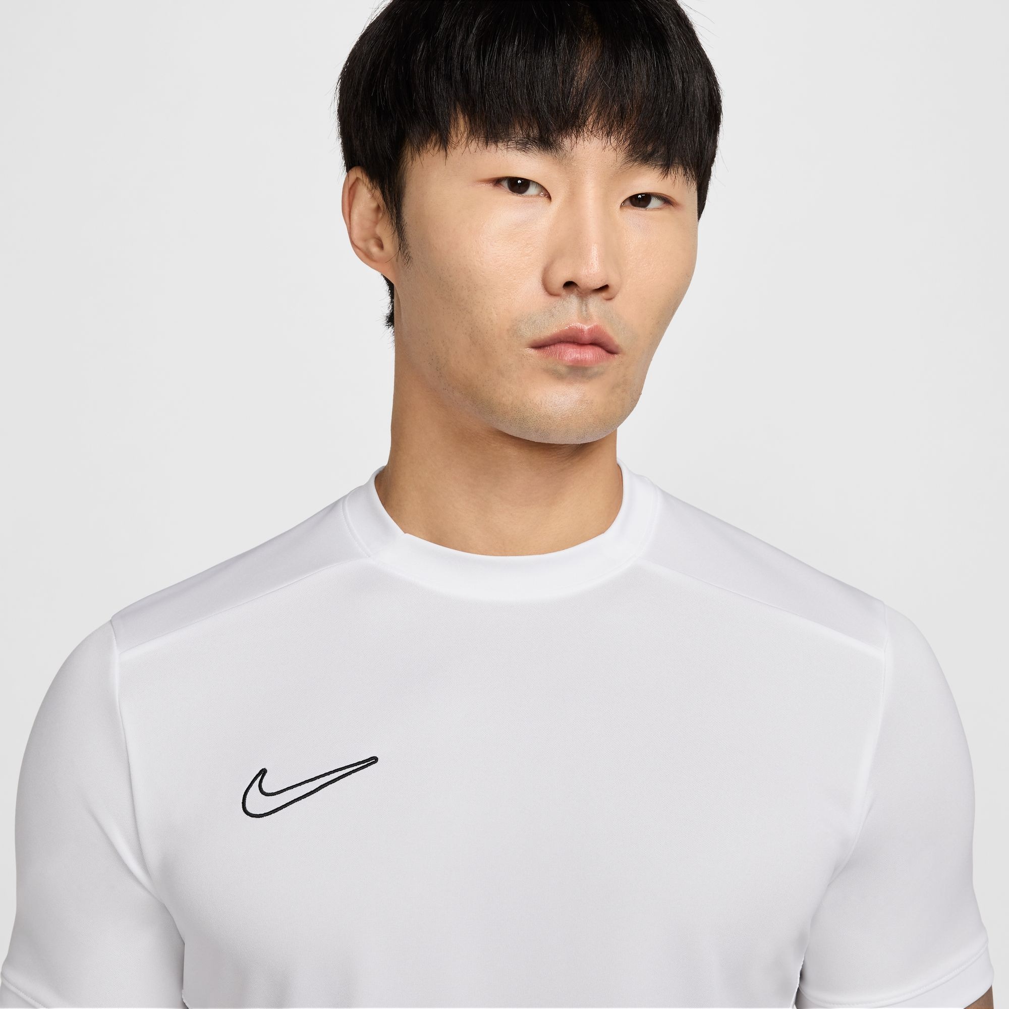 Nike Fußballtrikot »Nike Academy Men's Dri-FIT Short-Sleeve Soccer Top« für Fußballtraining entwickelt, mit seitlichen Mesh-Einsätzen