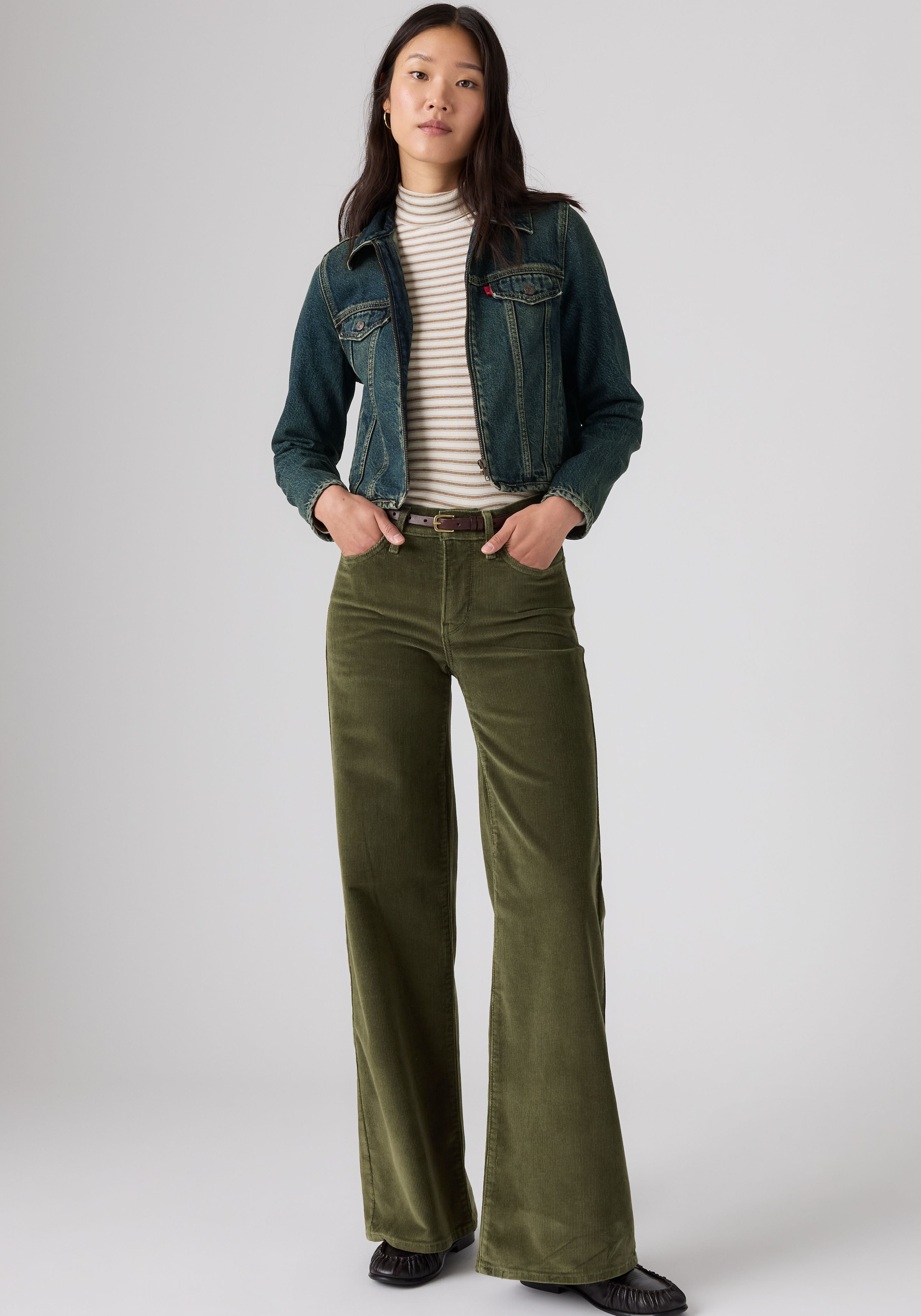 Levi's® Cordhose »318 SHAPING WIDE LEG«  mit weitem Bein - Wide Leg