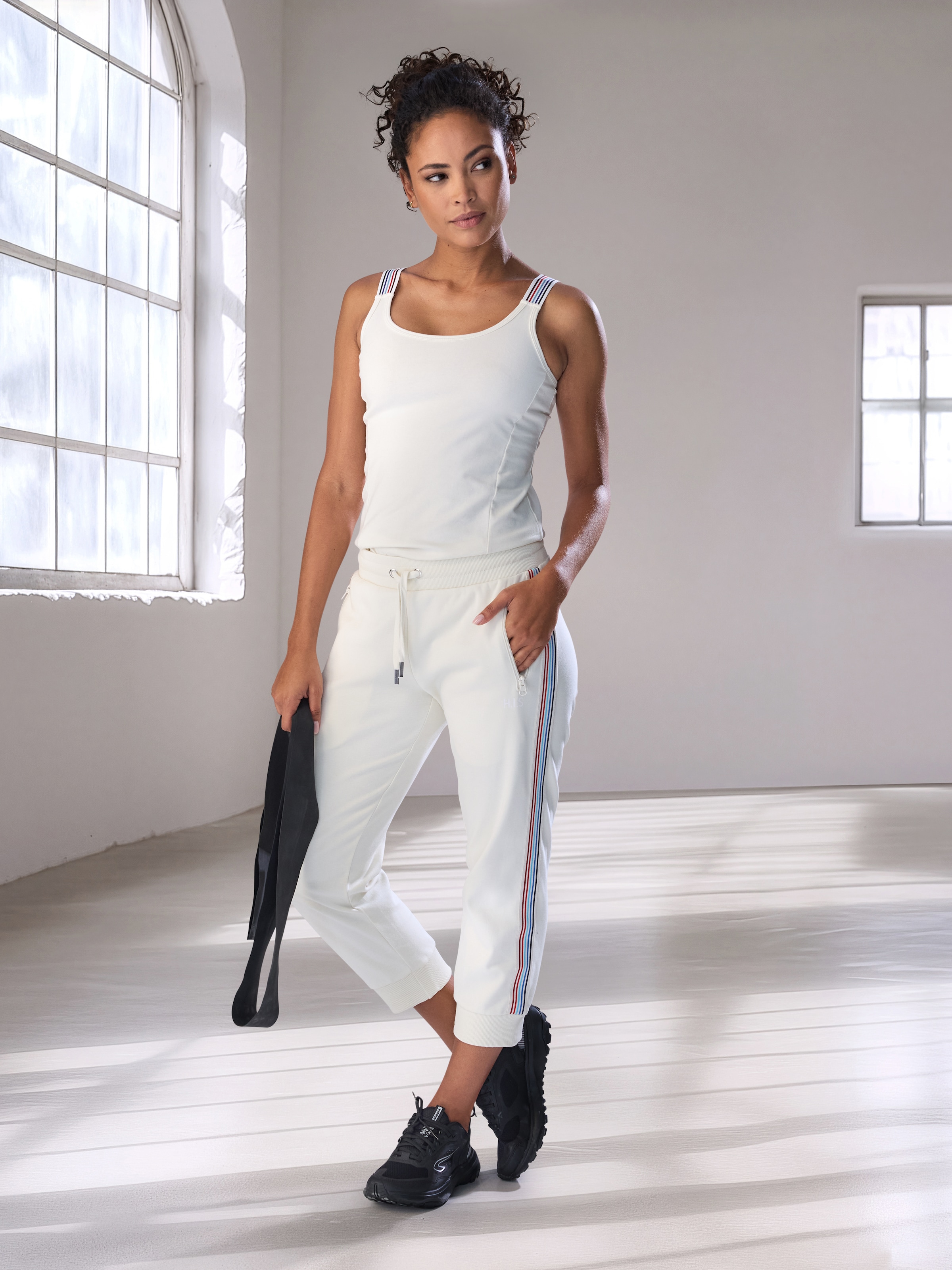 H.I.S Relax-Caprihose  mit seitlichen Tapestreifen