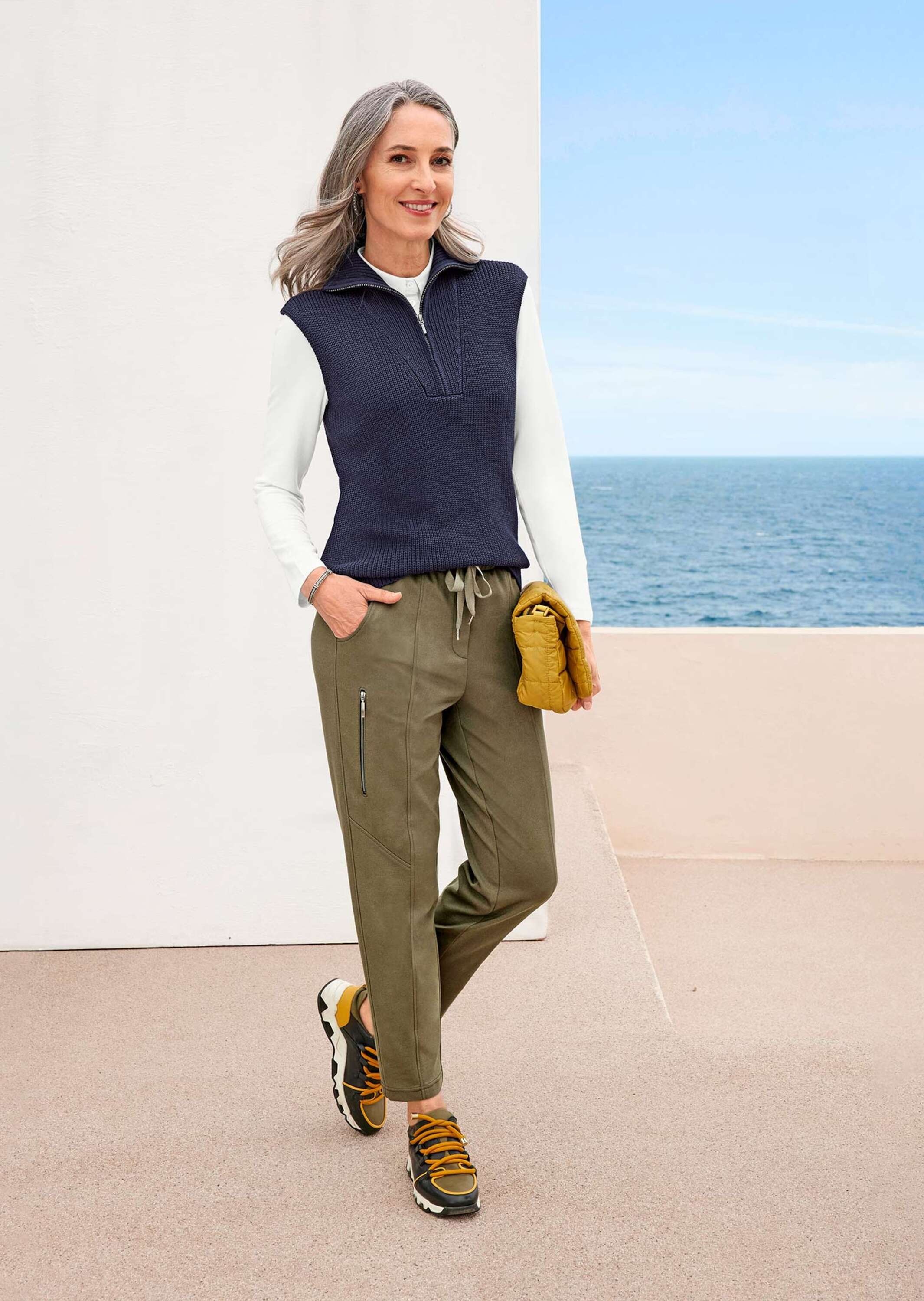 GOLDNER Pullunder »Kurzgröße Modischer Pullunder mit Troyerkragen«