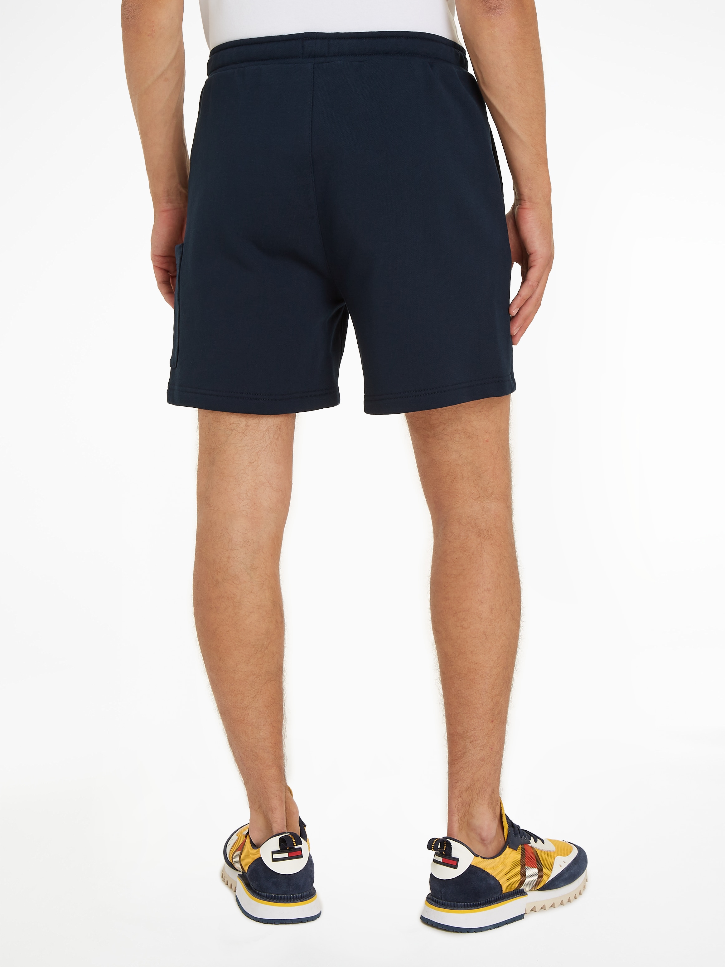 Tommy Jeans Cargoshorts »TJM BADGE CARGO SHORT«, mit Seitentasche