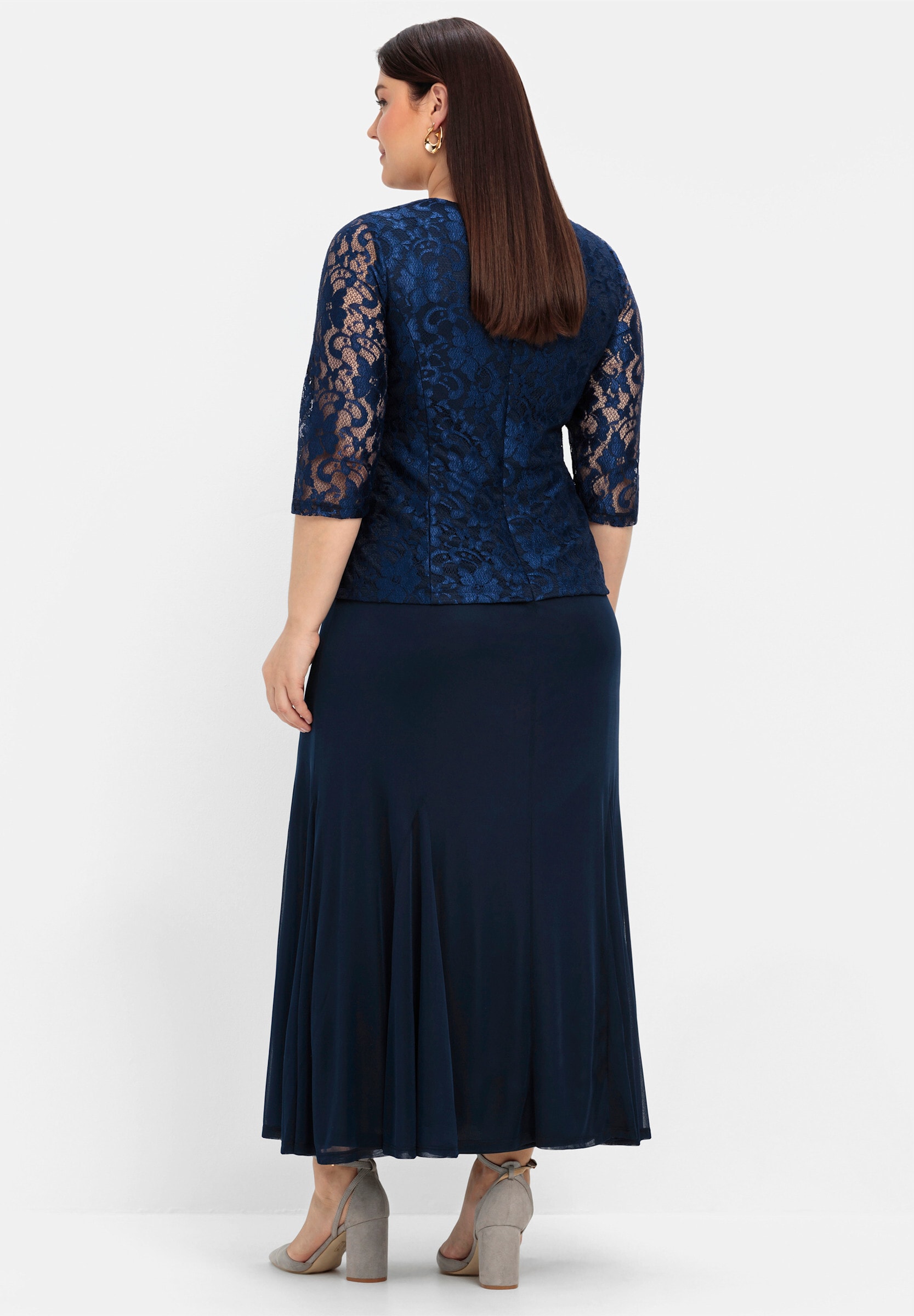 Sheego Maxikleid »Abendkleid Abendkleid mit Spitze und Mesh« Ohne Tasche mit floraler Spitze