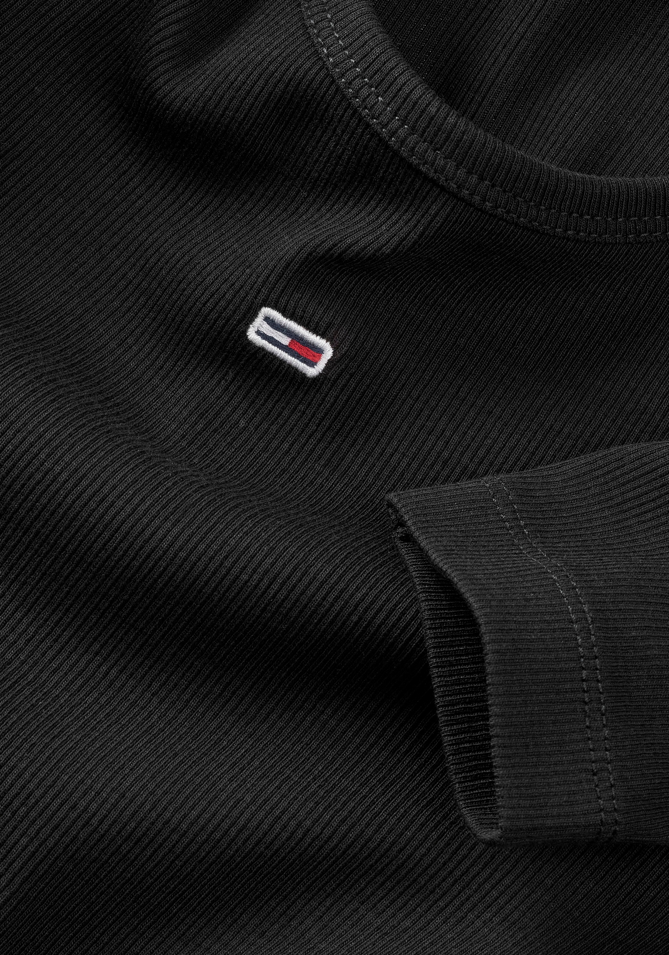 Tommy Jeans Langarmshirt »TJW SLIM ESSENTIAL RIB LS«, mit Logostickerei