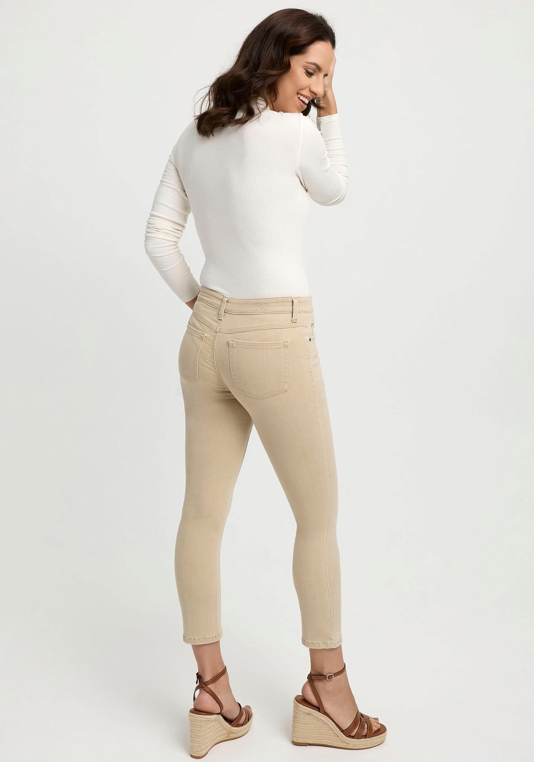 wonderjeans Skinny-fit-Jeans, mit Logostickerei