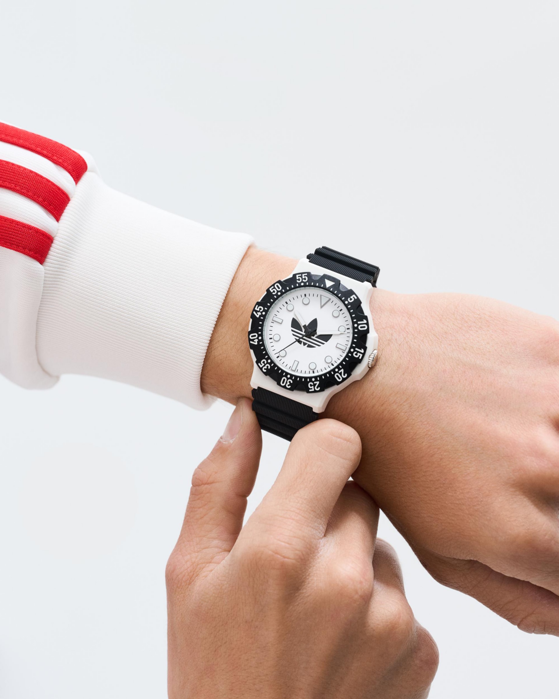 adidas Originals Quarzuhr »DISCOVERER TWO« Armbanduhr, Herrenuhr, Damenuhr, Silikonarmband, Leuchtzeiger