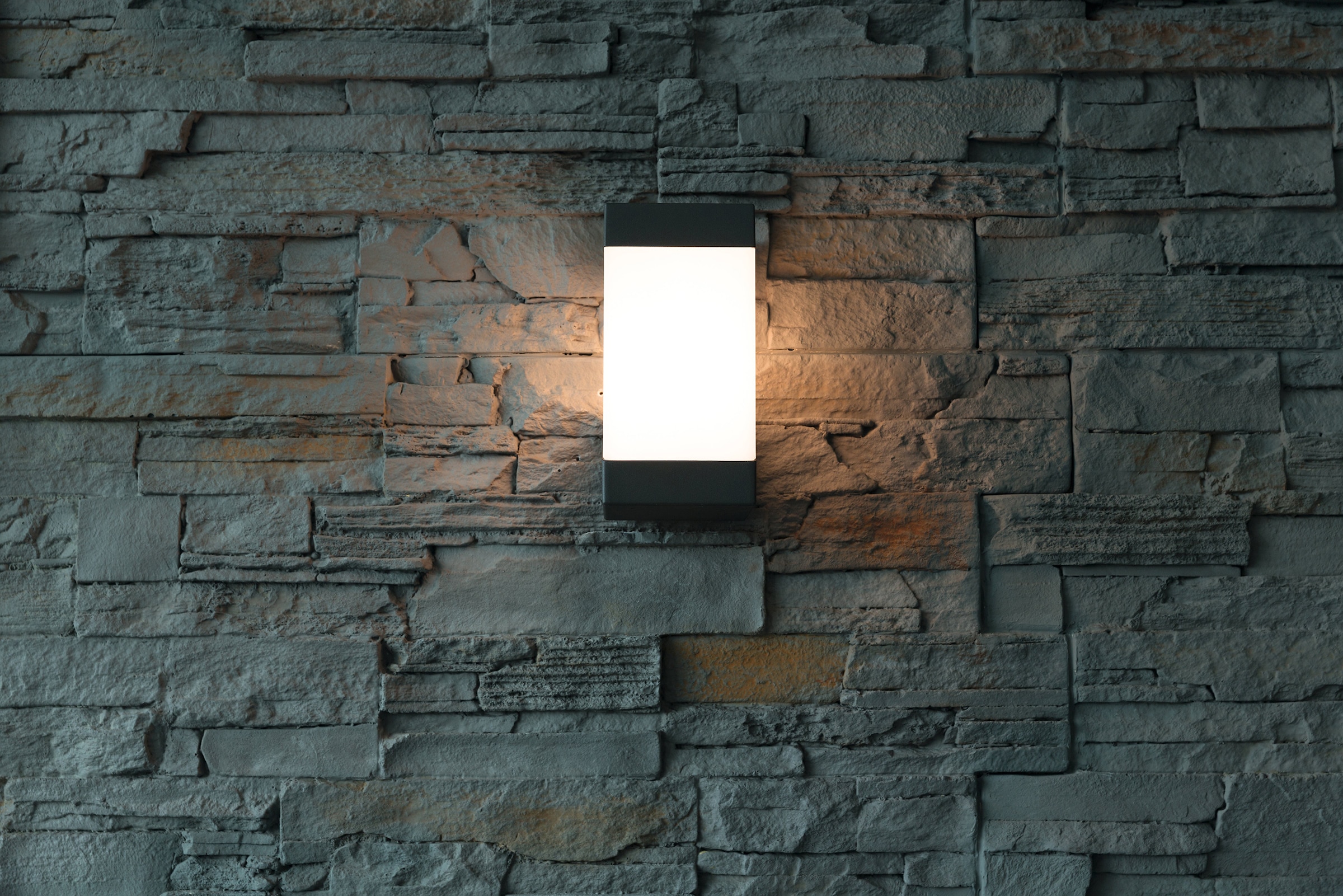 HEITRONIC Außen-Wandleuchte »Madeleine«, 1 flammig, Leuchtmittel E27 | ohne Leuchtmittel, Wandlampe, Außenlampe, matter Rundum-Lichtaustritt