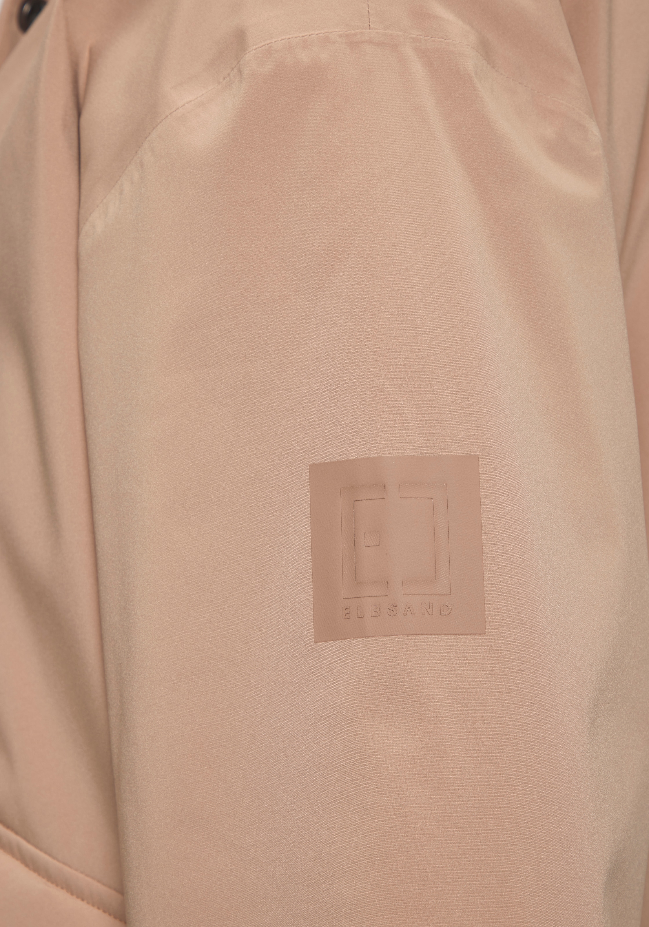 Elbsand Parka mit großem Logodruck auf der Rückseite
