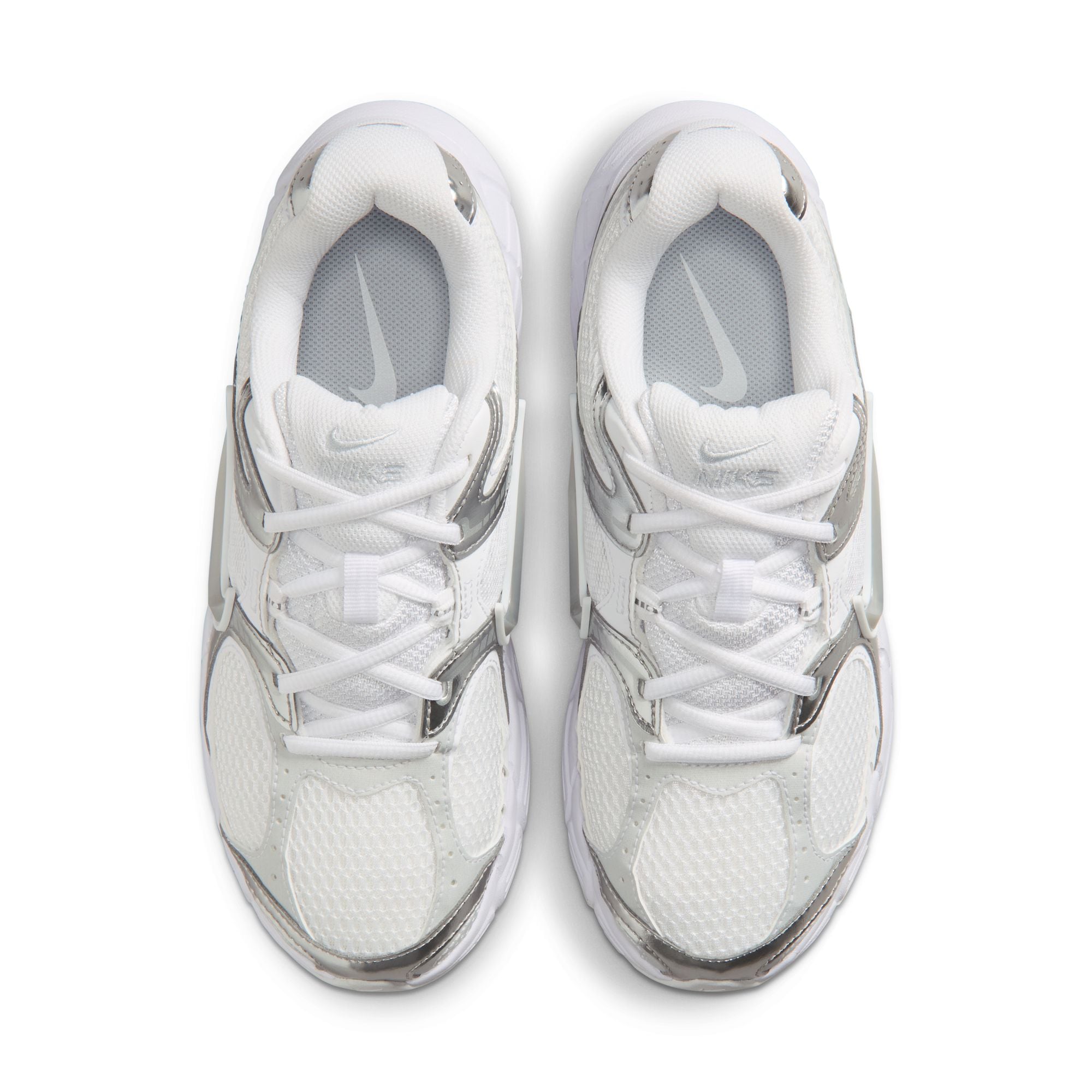 Nike Sportswear Sneaker »Nike V5 RNR«  inspiriert vom Design des Y2K Nike Vomero 5