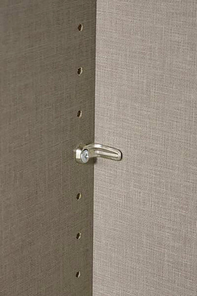 rauch Drehtürenschrank »Kleiderschrank Schrank Garderobe Wäscheschrank MONTCLAR« in den Breiten 204/254/304 cm, inkl. SOFT-CLOSE-FUNKTION,  Passepartout optional mit Beleuchtung, inkl. Zubehör MADE IN GERMANY