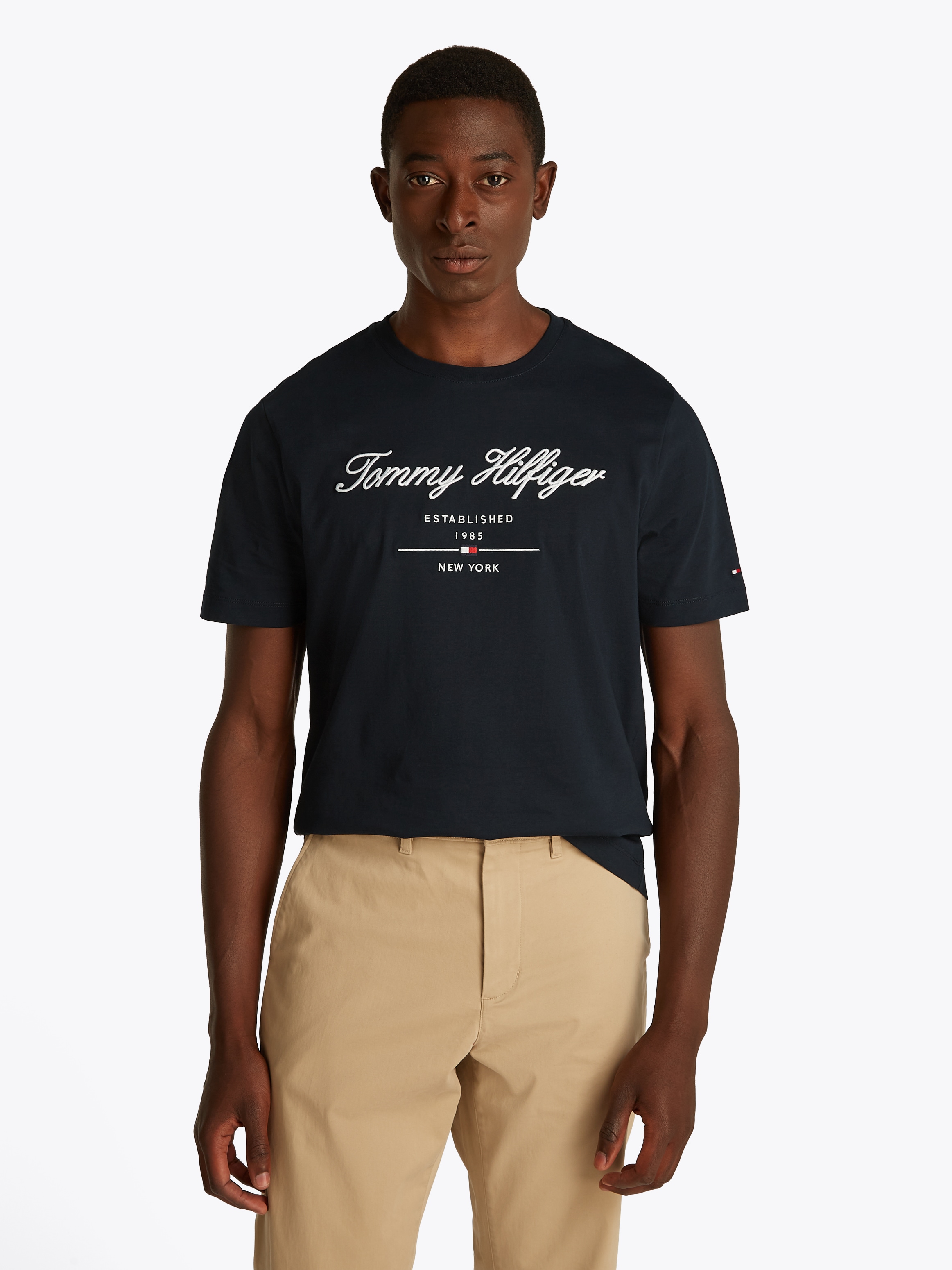 Tommy Hilfiger »SCRIPT LOGO TEE« mit aufgesticktem Logo