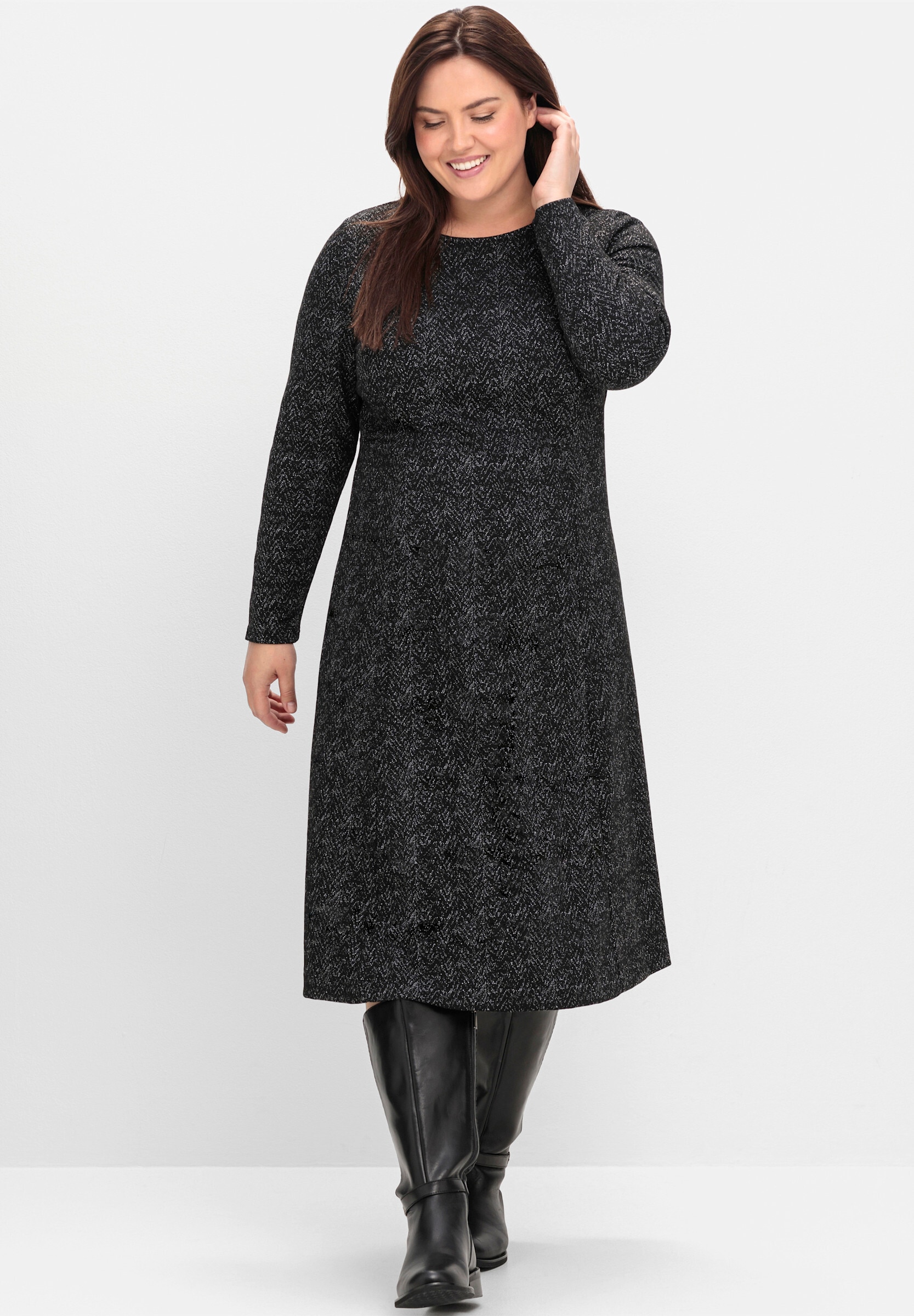 Sheego Shirtkleid »Shirtkleid Shirtkleid mit Jacquardmuster bedruckt« Ohne Taschen aus Interlock, im Jacquardmuster