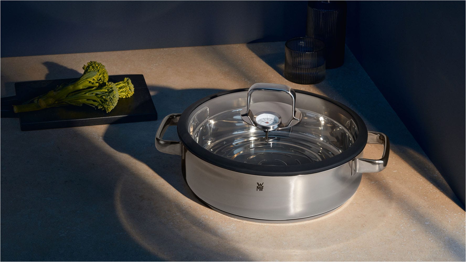 WMF Dampfgartopf »Vitalis, Bräter Induktion mit Glasdeckel und Silikonrand« Cromargan® Edelstahl Rostfrei 18/10