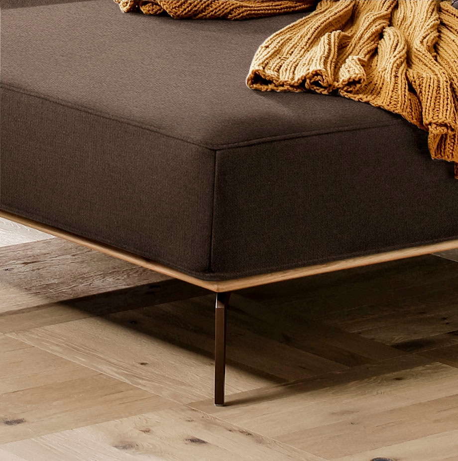 W.SCHILLIG Ecksofa »run, Designsofa mit tollem Sitzkomfort, L-Form«, mit Holzsockel, Füße in Bronze pulverbeschichtet, Breite 299 cm