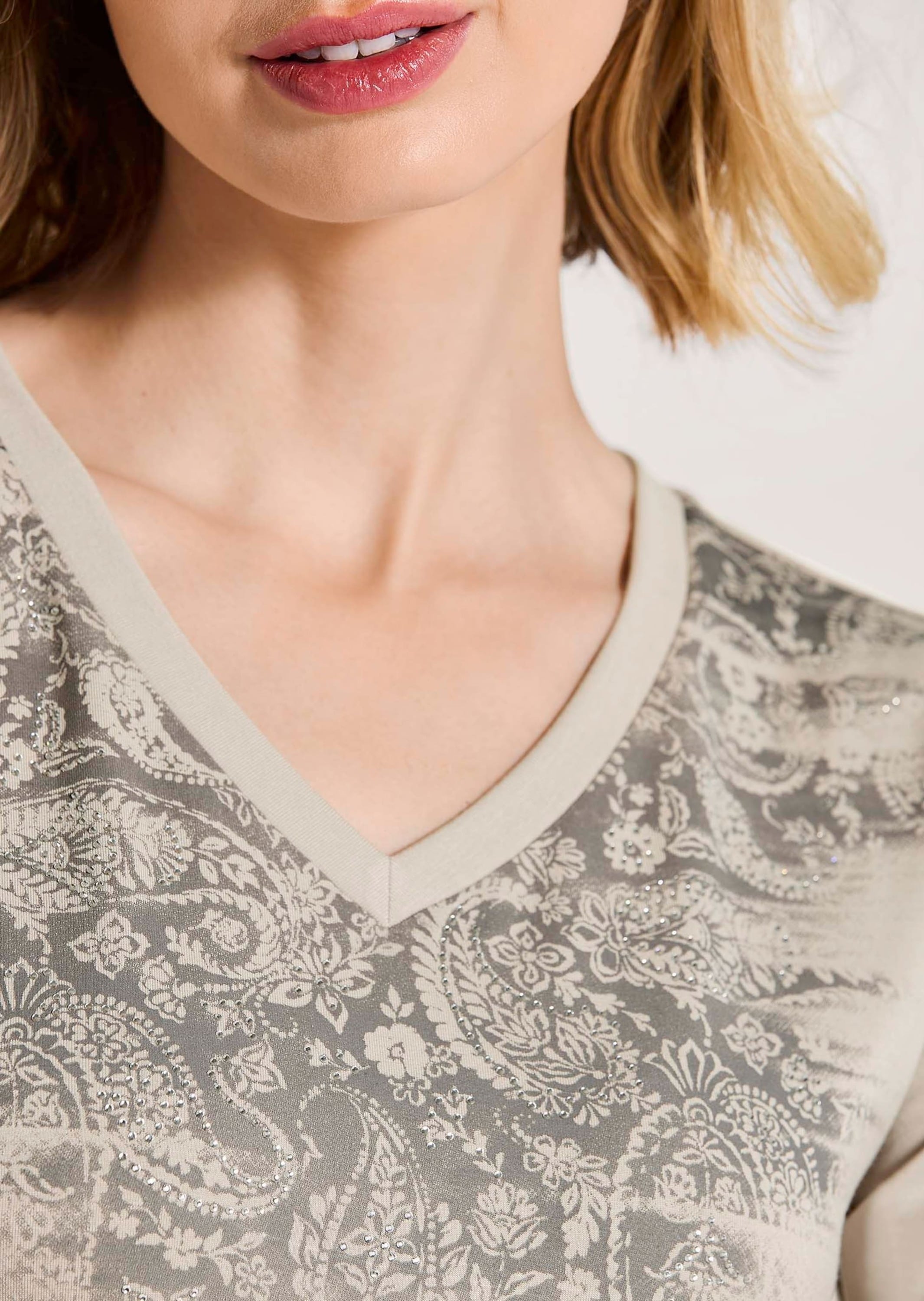 MADELEINE Kurzarmshirt »Shirt Printshirt mit Strass« Strass-Applikationen