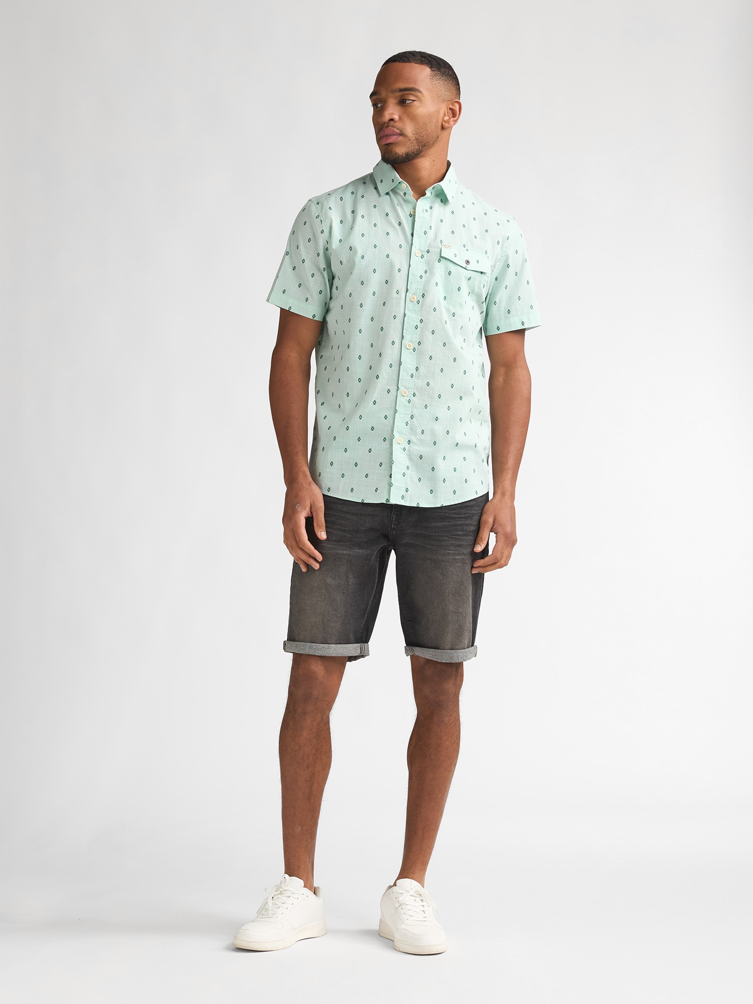 Petrol Industries Kurzarmhemd »Men Shirt Short Sleeve AOP« mit All-Over Print