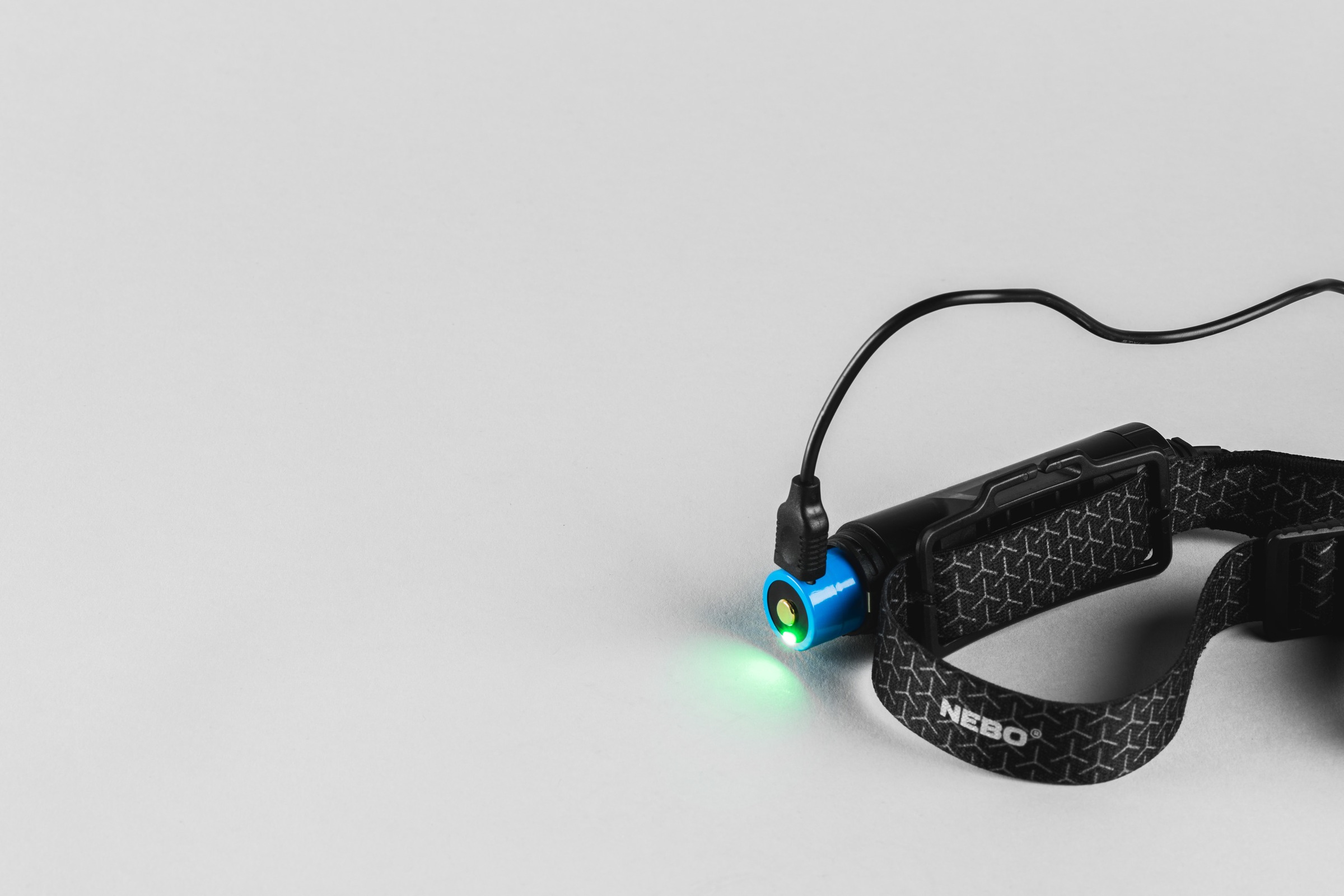 NEBO LED Stirnlampe »EINSTEIN™ 1000«, wiederaufladbar, auch Batteriebetrieb möglich, leuchtstark