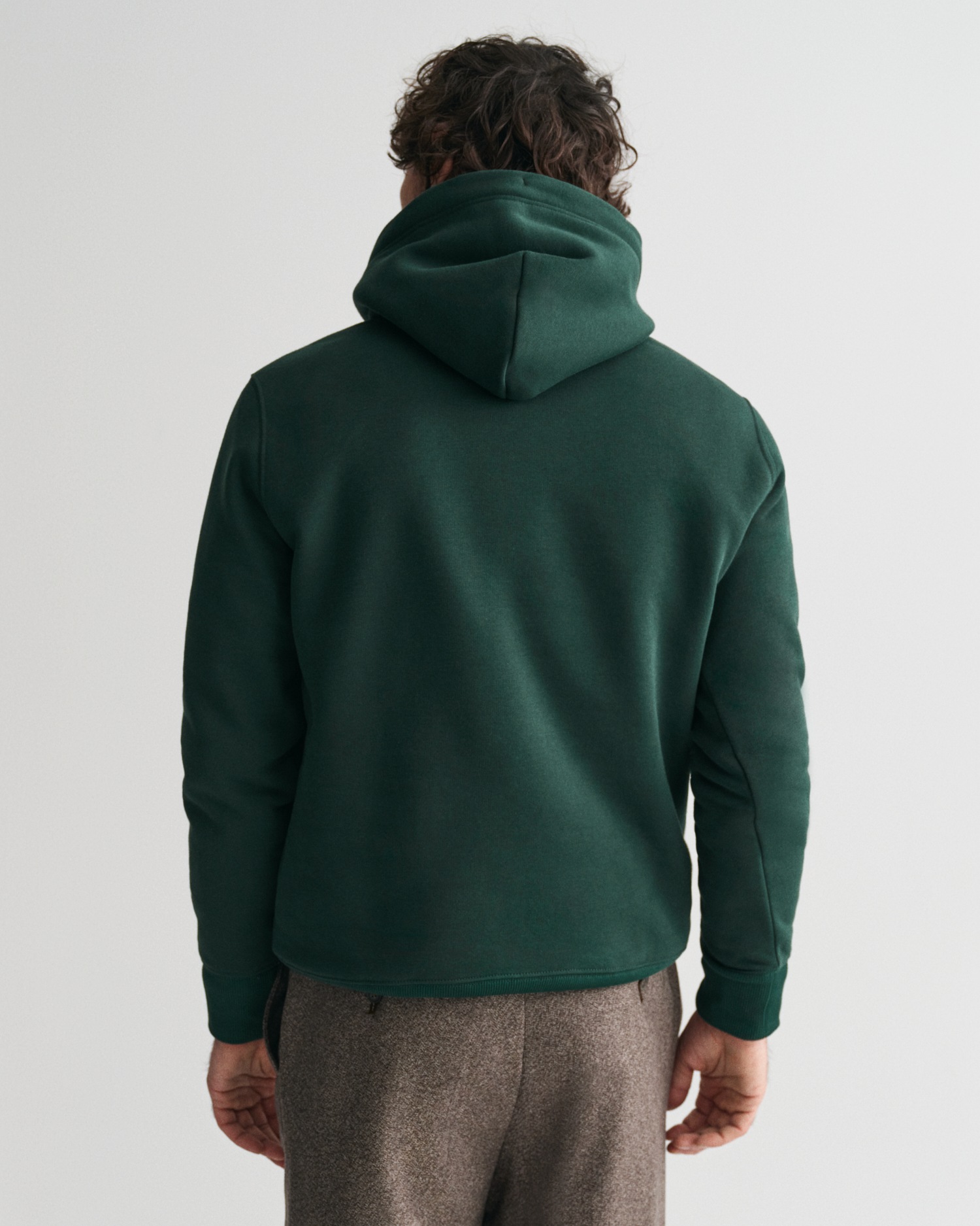 Gant Hoodie »REG SHIELD HOODIE«, mit Logostickerei auf der Brust