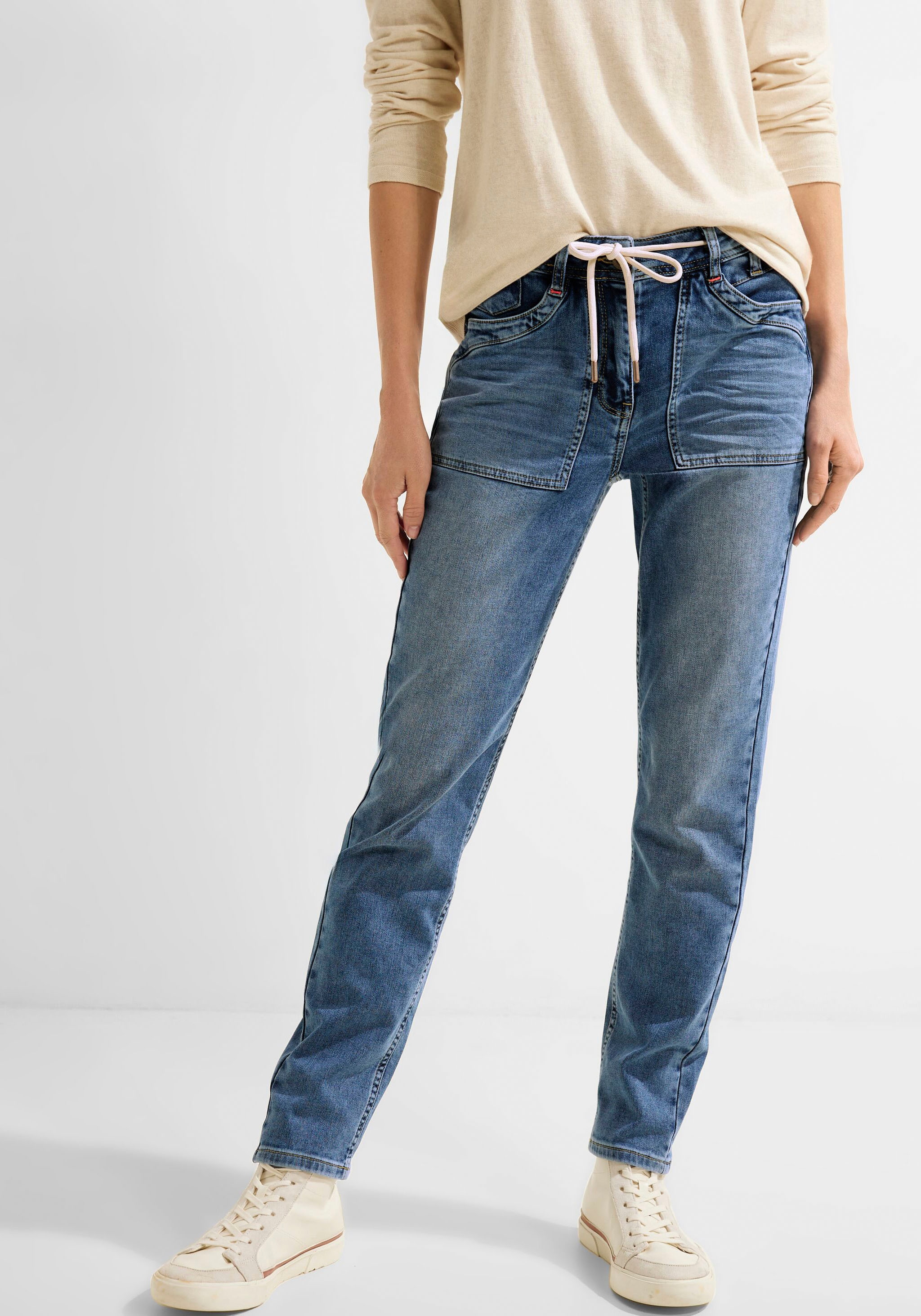Cecil 5-Pocket-Jeans, mit Leder-Badge am Bund bei OTTOversand
