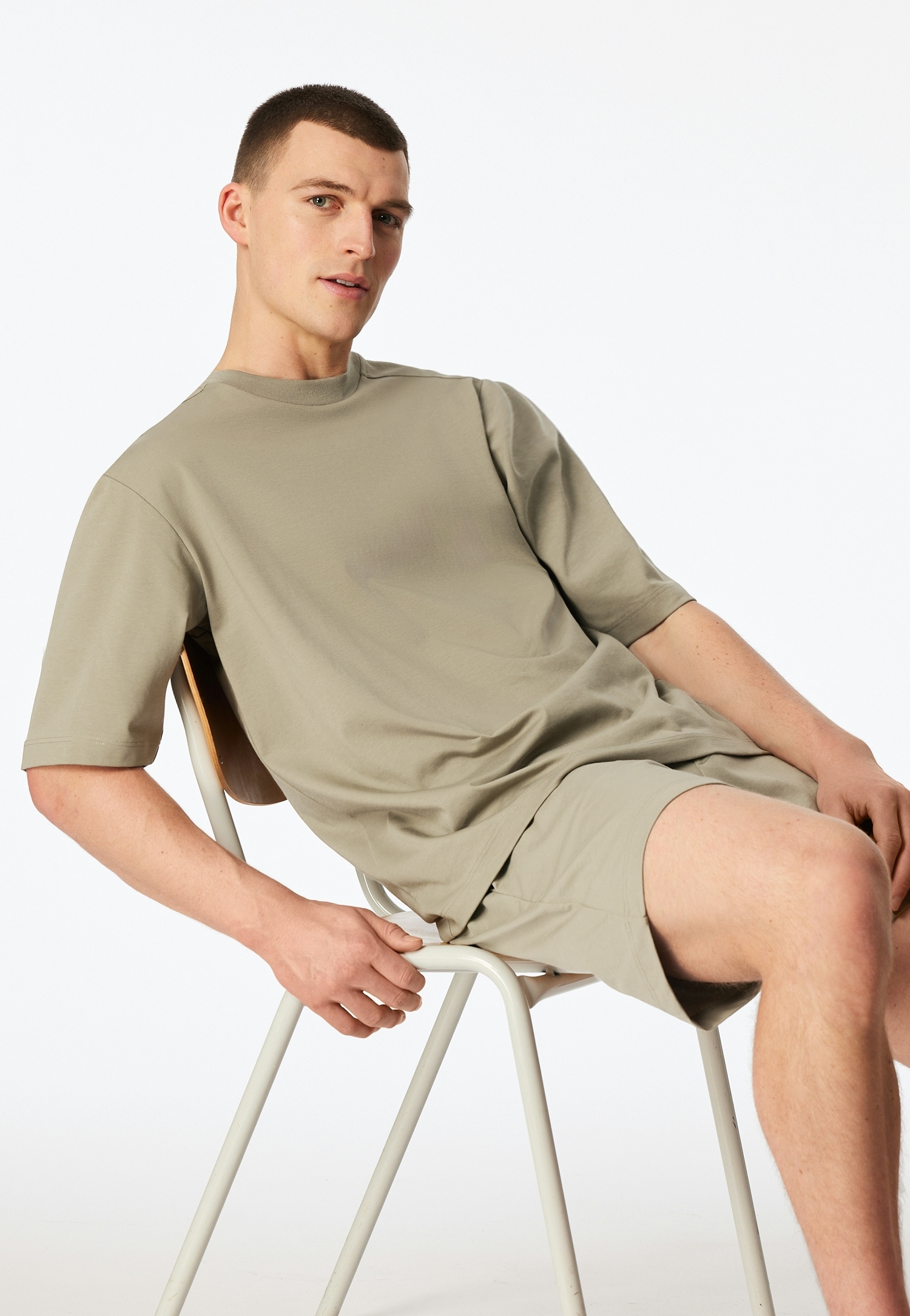 Schiesser Shorty »Modern Nightwear« 2 mit Rundhalsausschnitt und kurzem Arm, leichter Oversize-Fit