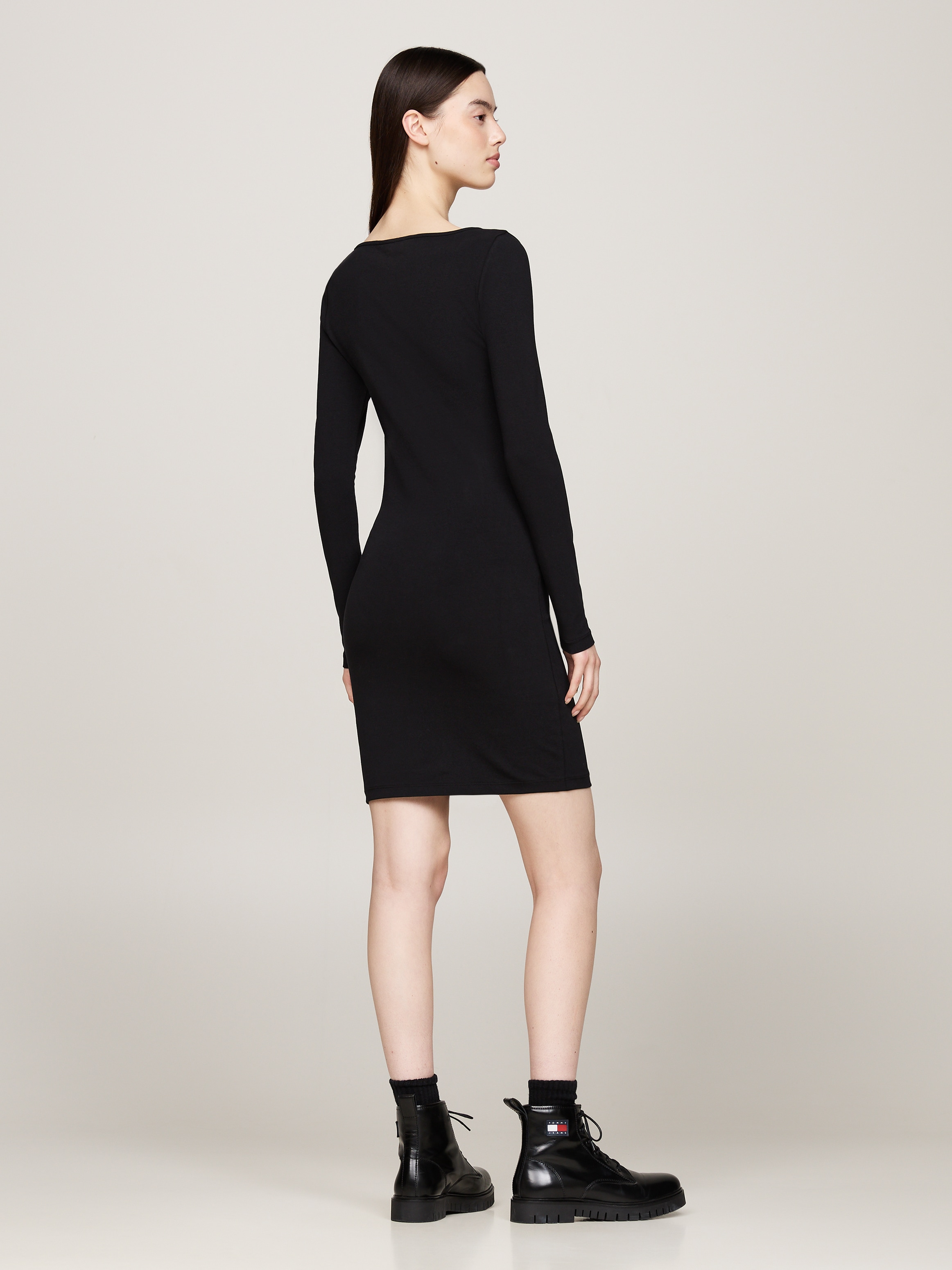 Tommy Jeans Jerseykleid »TJW METALLIC LINEAR BODYCON«, mit metallicfarbenem Linear Logoschriftzug