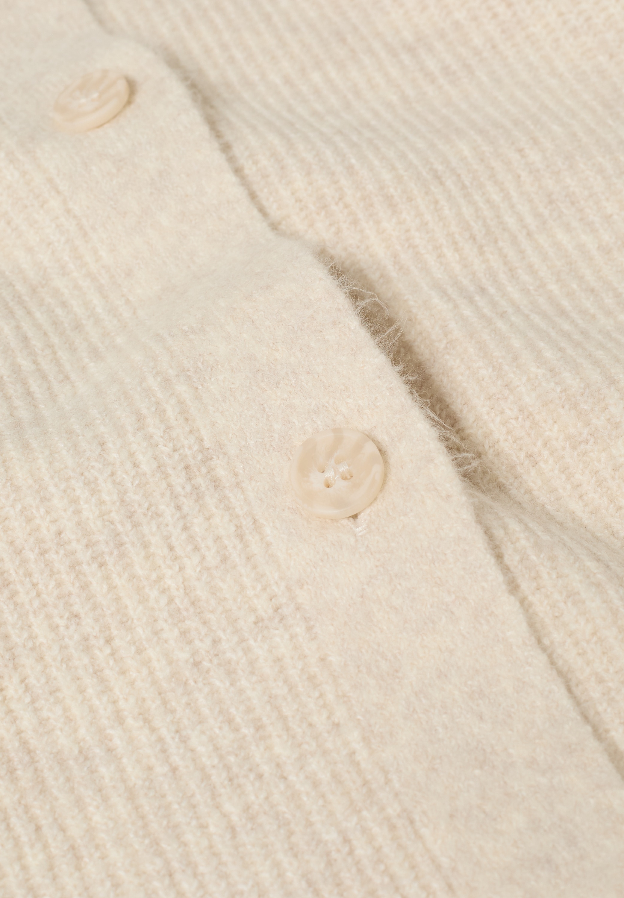 Cecil Cardigan mit Knopfleiste