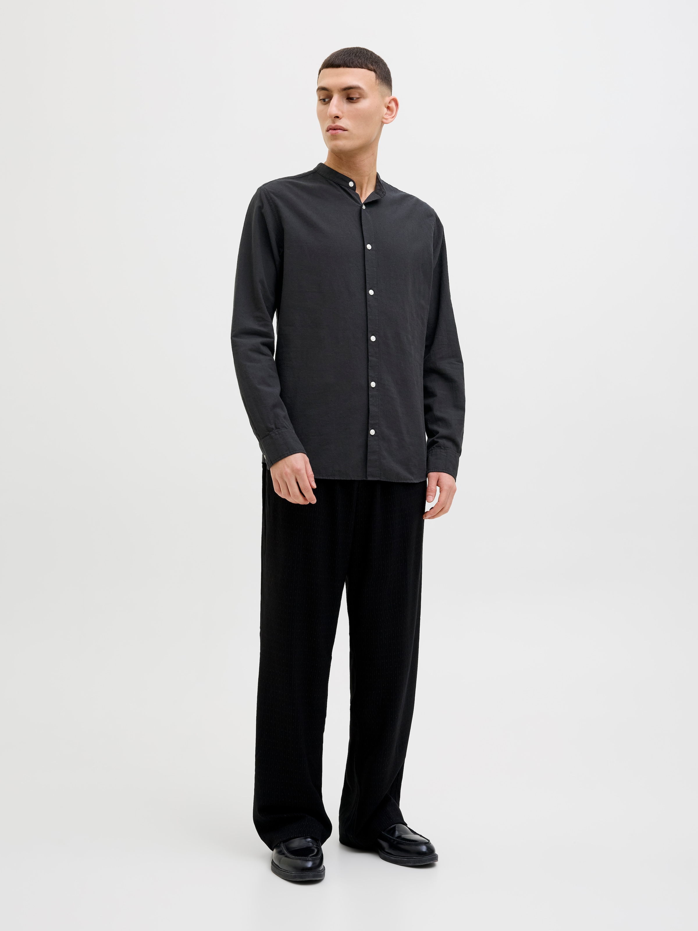 Jack & Jones Langarmhemd »JJEBREEZE BAND SHIRT LS SN«, mit Bandkragen