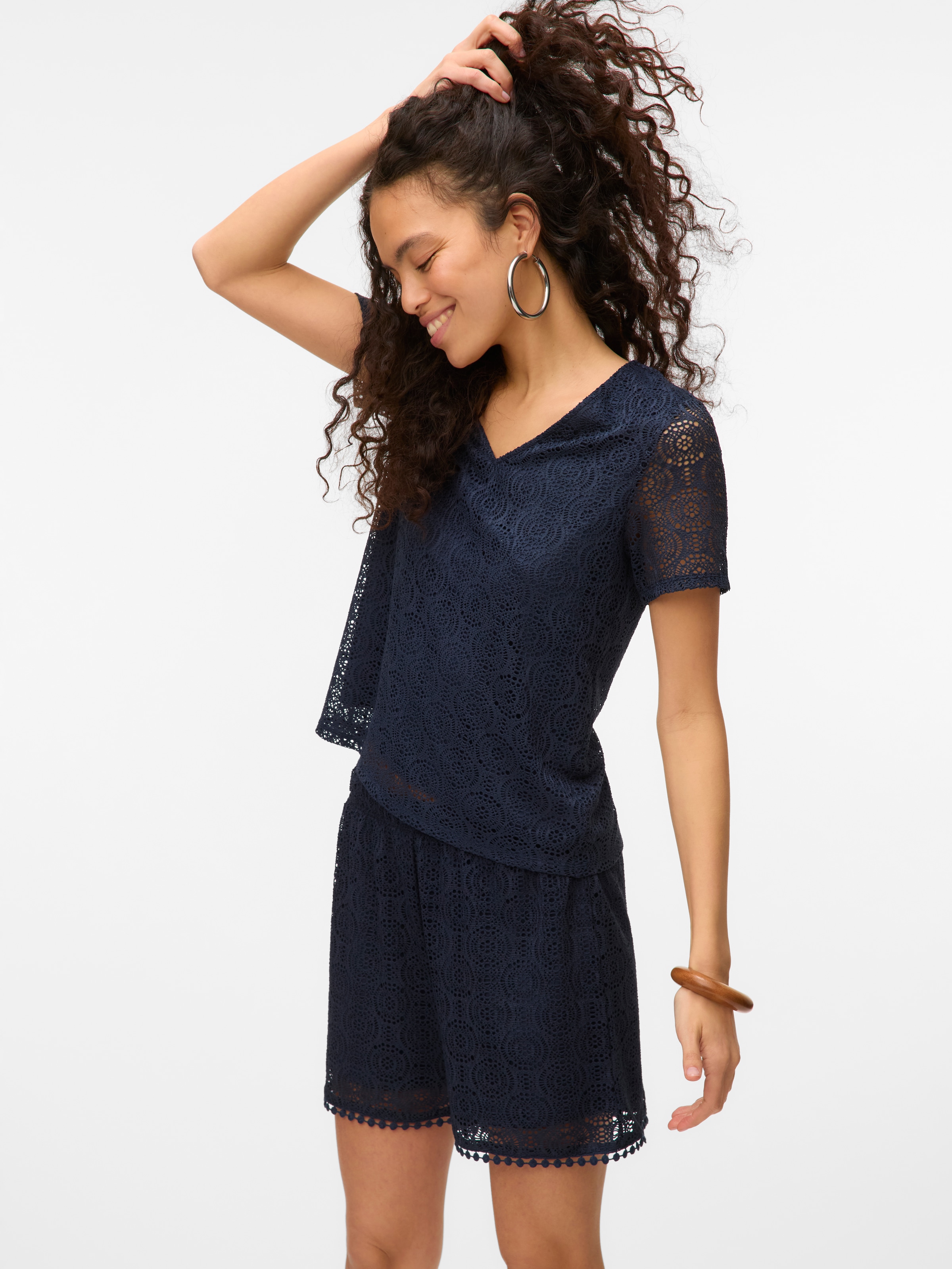 Vero Moda V-Shirt »VMMAYA SS V NECK TOP JRS« Materialmix, regular fit, Spitze