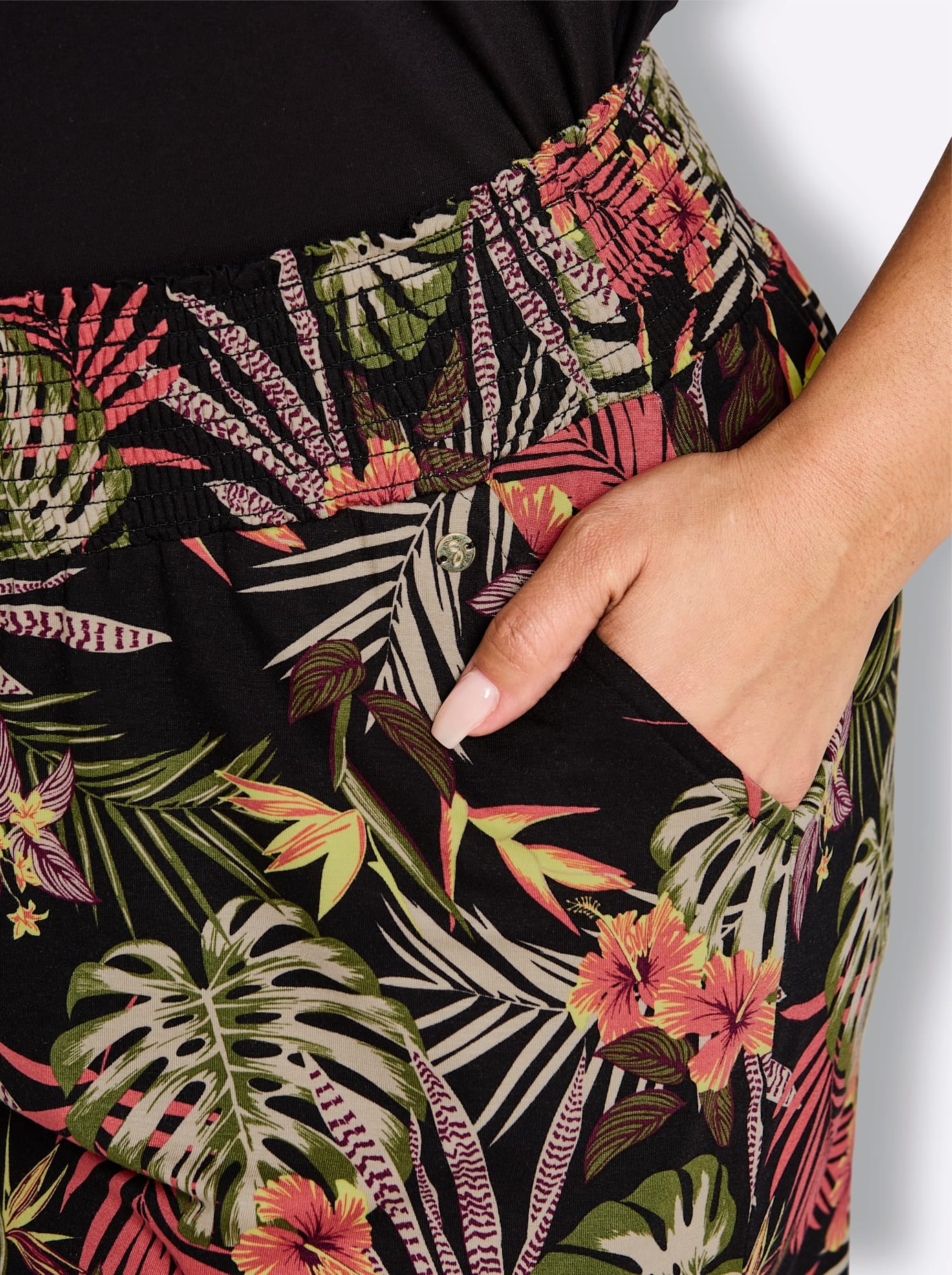 Sheego Shorts