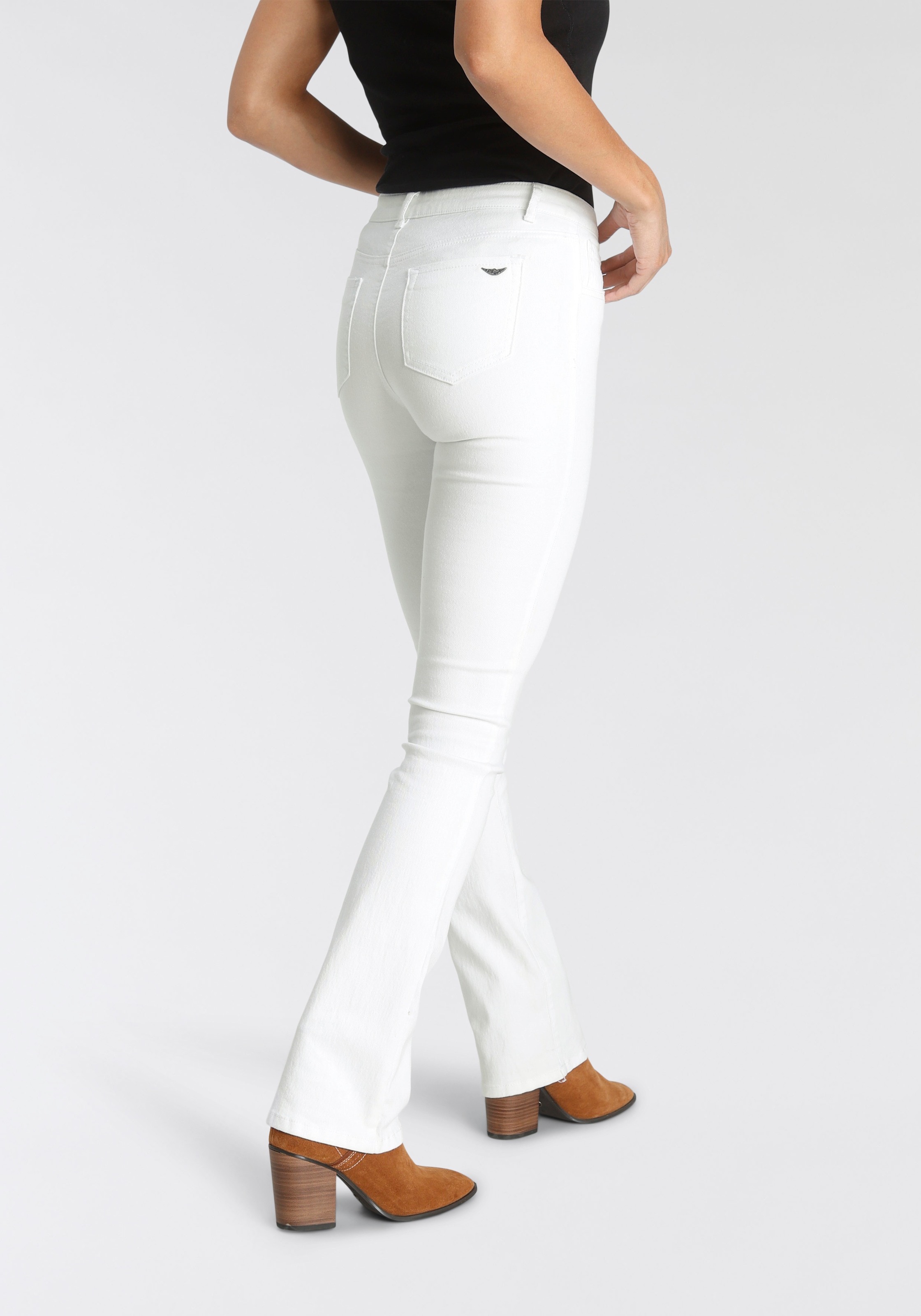 Arizona Bootcut-Jeans »Ultra-Stretch«, normale Passform, Baby-Bootcut, Used-Look-Waschung