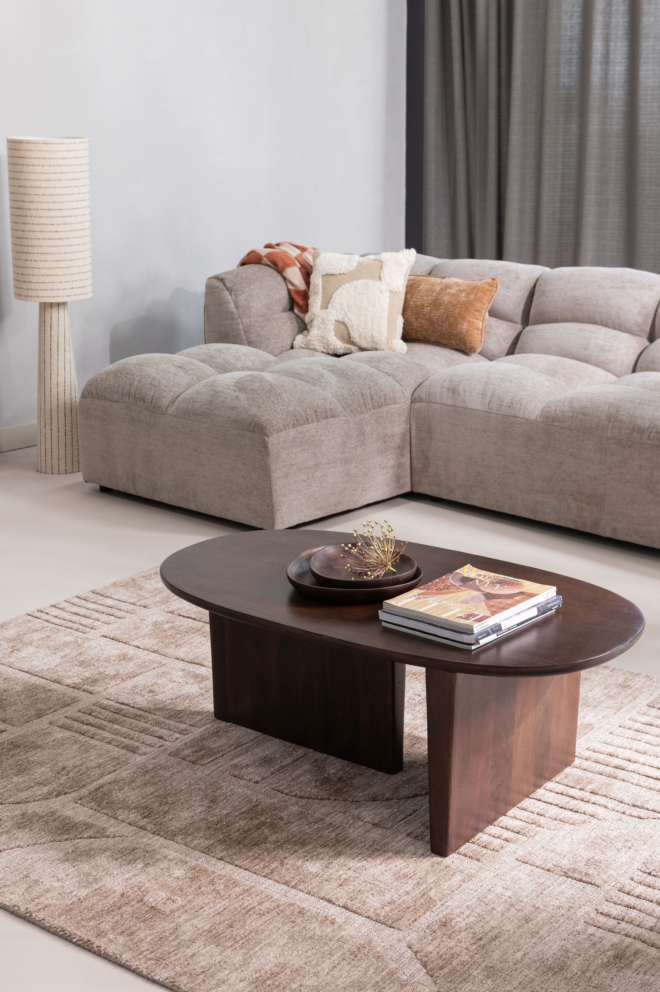 WOOOD Couchtisch »Seam mit Massivmangoholz und organischem Beindesign 110x60x40 cm« Tischblattdicke 2,5 cm, konische Beine von 7 cm, Tragkraft 40 kg
