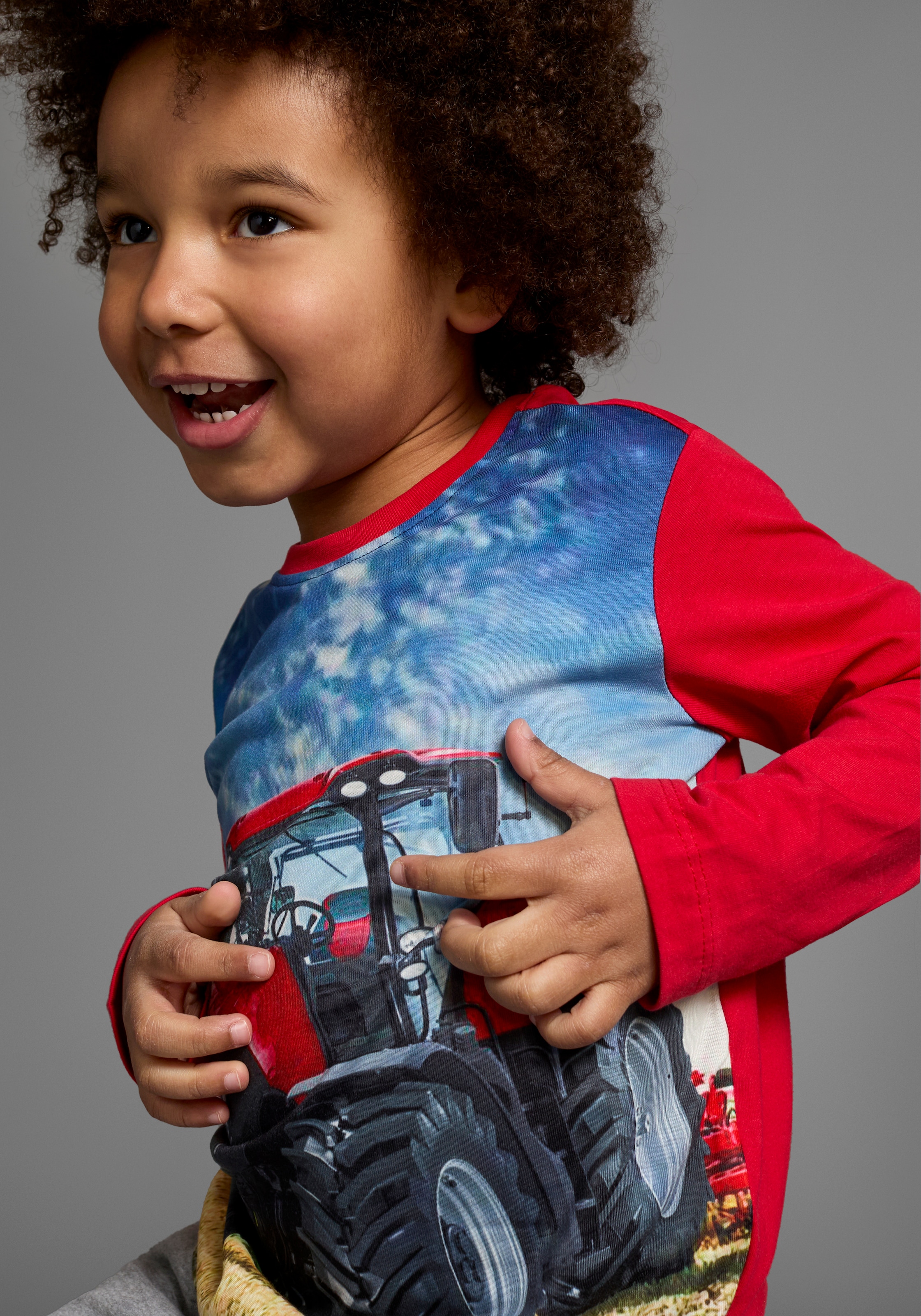 KIDSWORLD Langarmshirt »Traktoren«, (Packung, 2 tlg.), Langarm, Basic-Passform, bedruckt